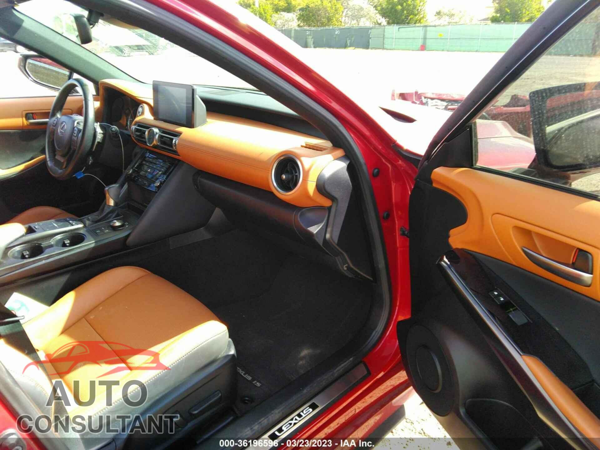 LEXUS IS 2021 - JTHAA1D26M5114921