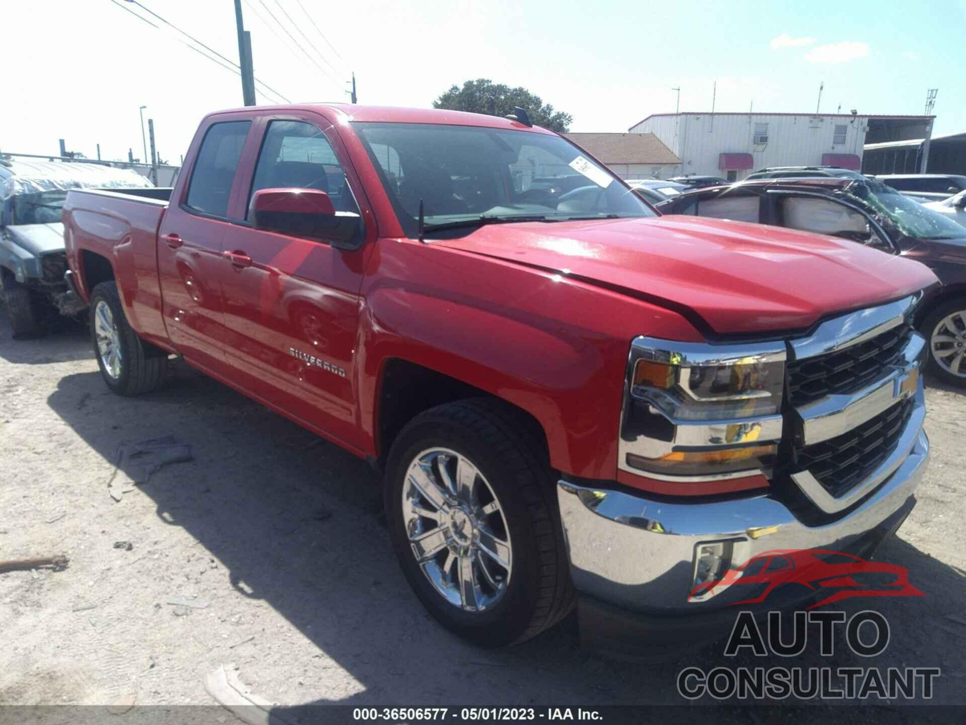 CHEVROLET SILVERADO 1500 2017 - 1GCRCREC8HZ143551