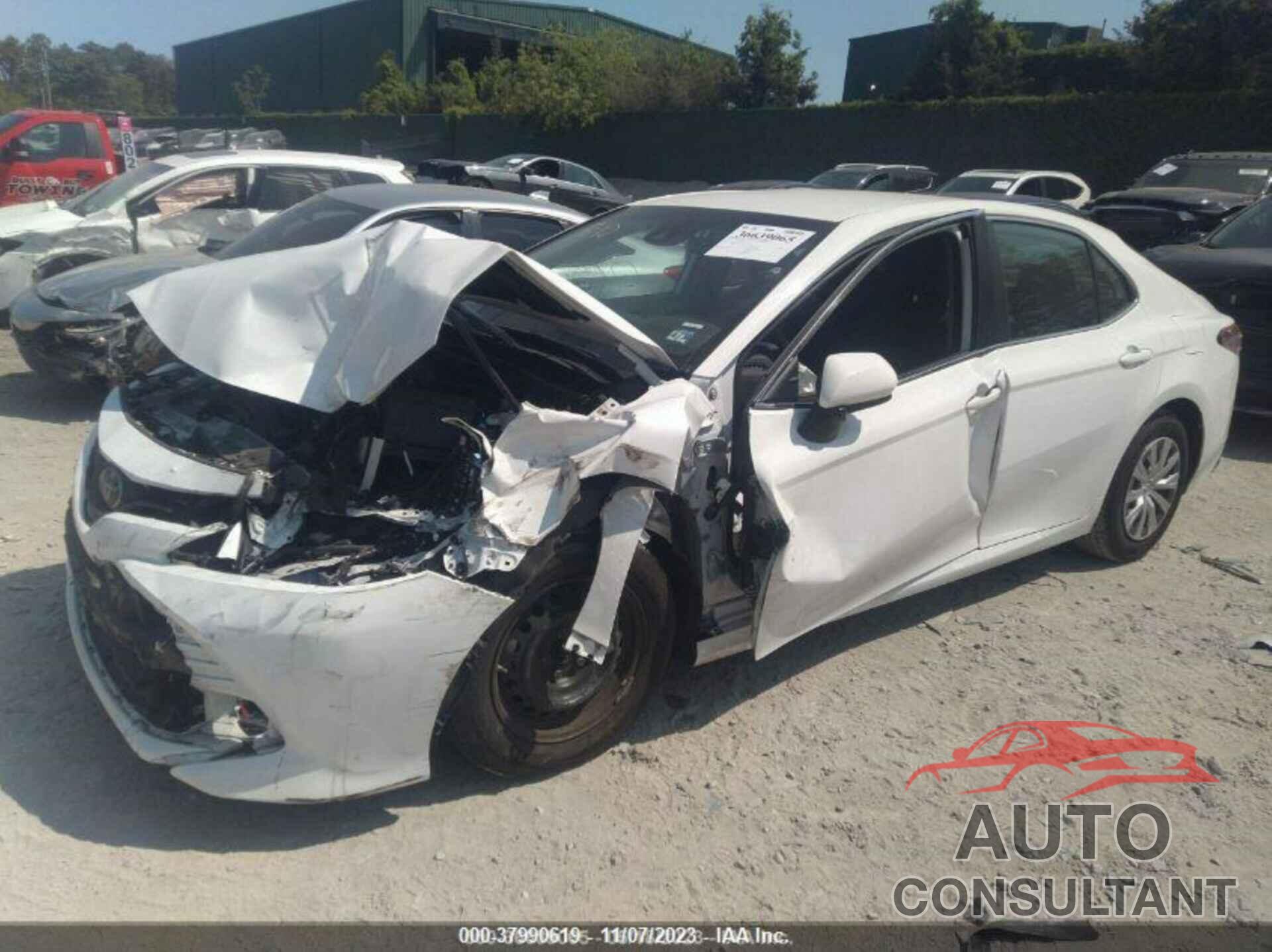 TOYOTA CAMRY 2019 - 4T1B11HK1KU694495