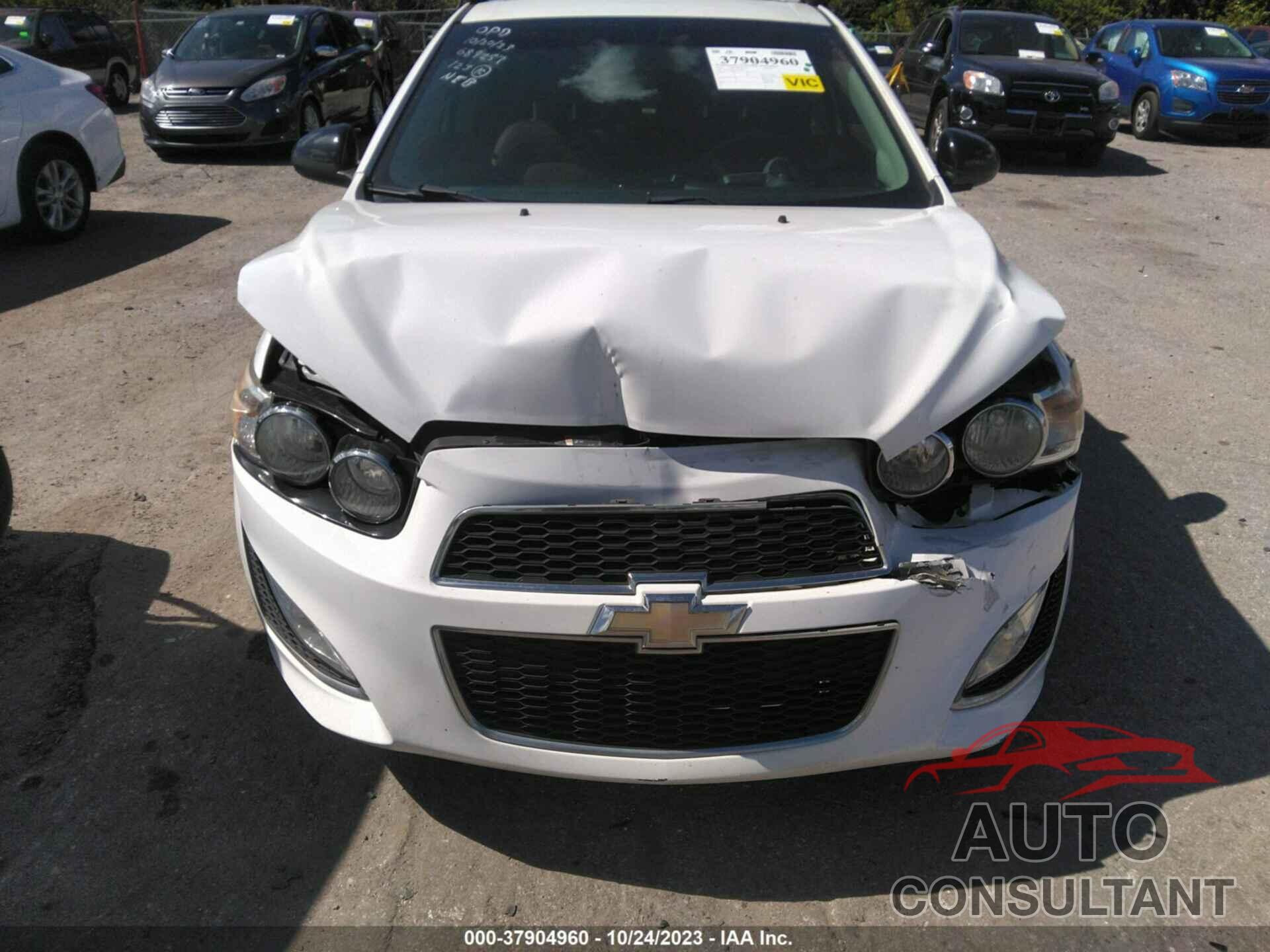 CHEVROLET SONIC 2016 - 1G1JH6SB7G4130707