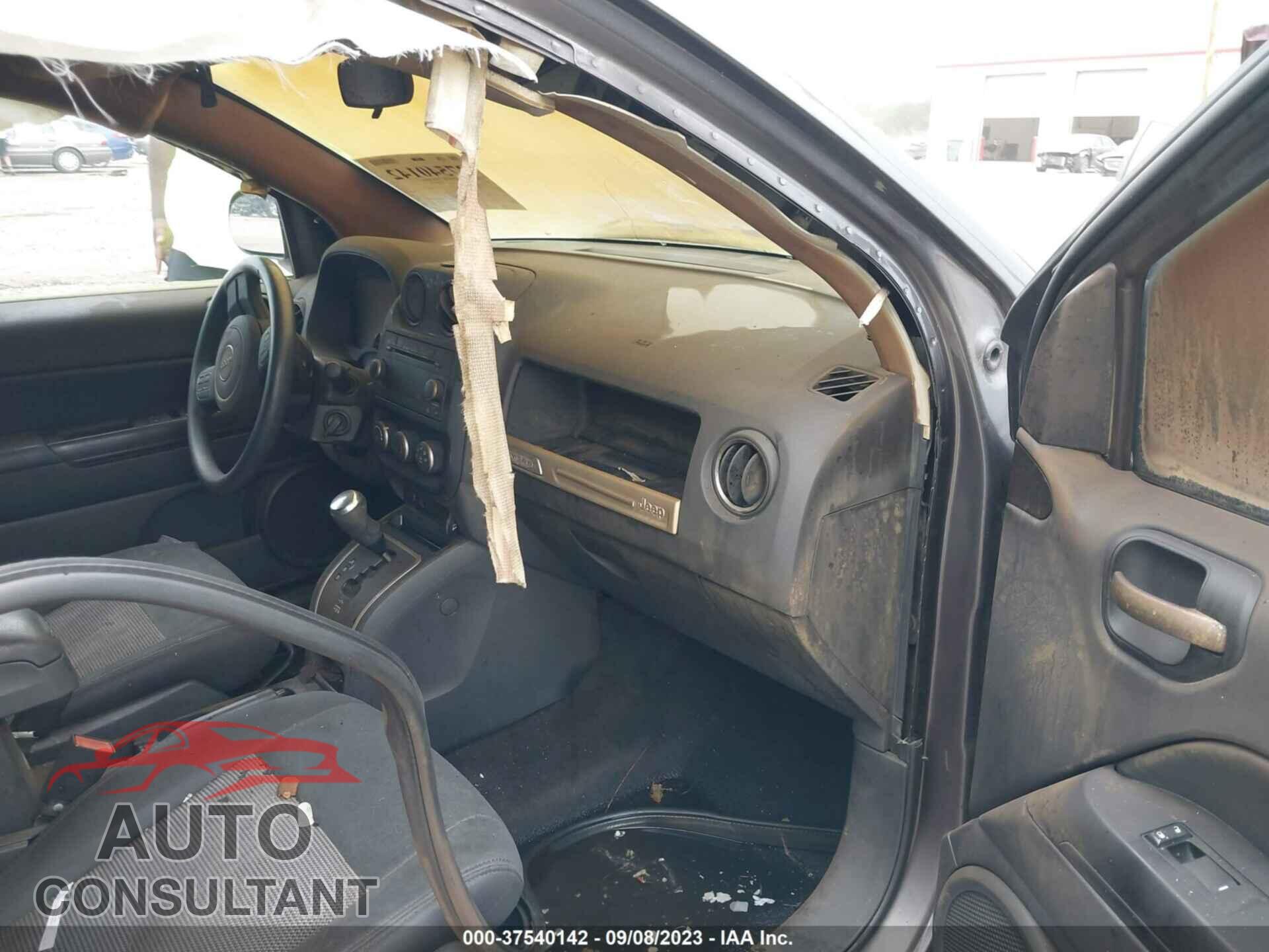 JEEP COMPASS 2015 - 1C4NJCBAXFD396918