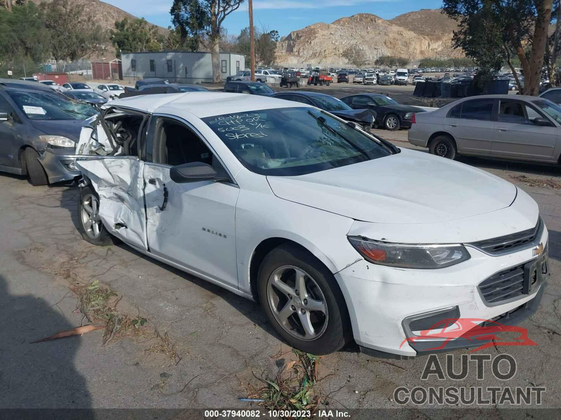CHEVROLET MALIBU 2018 - 1G1ZB5ST3JF135003