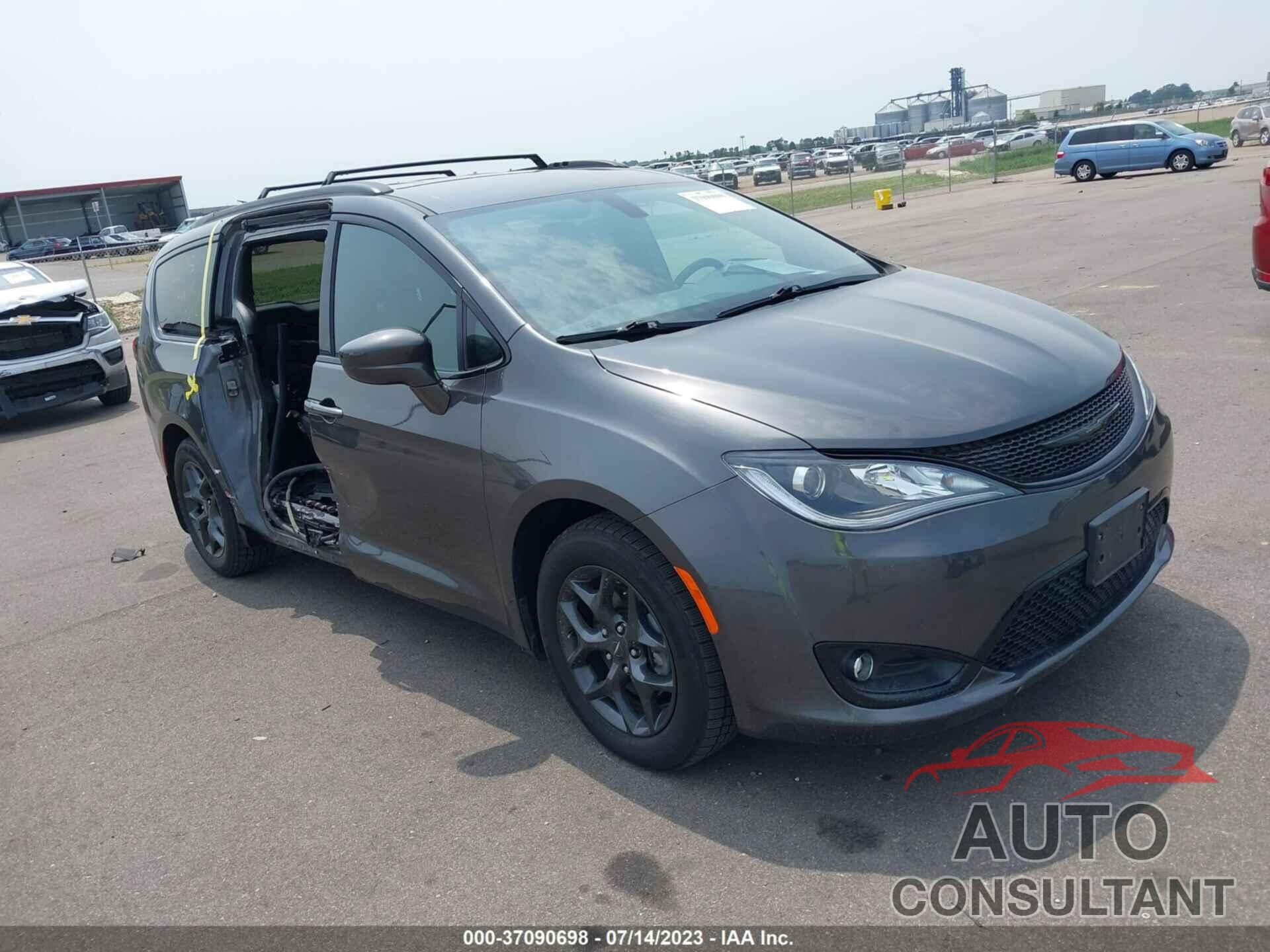 CHRYSLER PACIFICA 2018 - 2C4RC1EG7JR352378