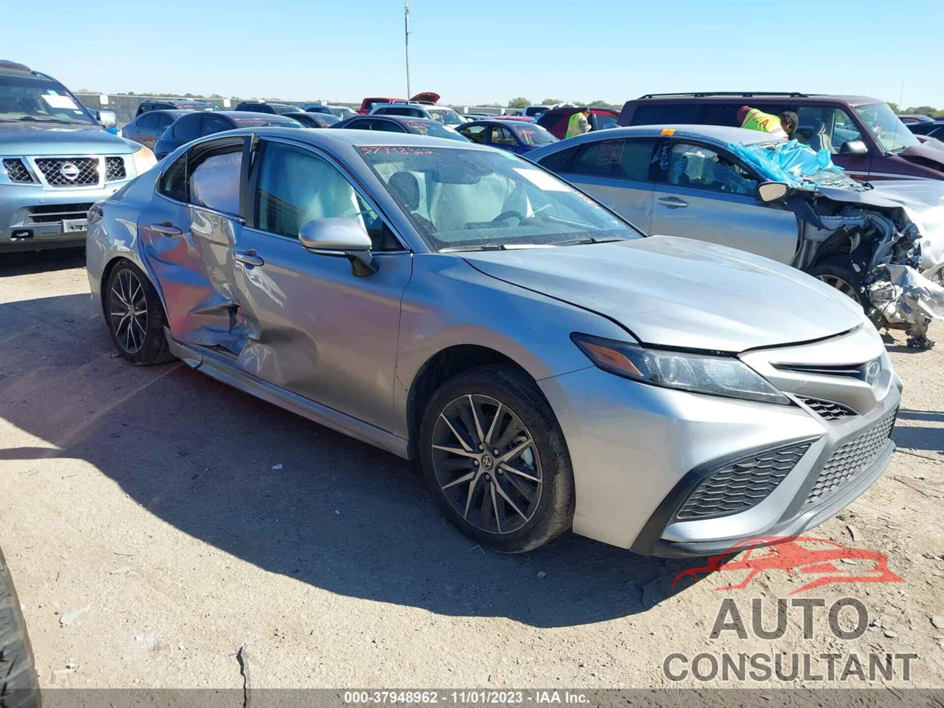 TOYOTA CAMRY 2023 - 4T1T11AK6PU801580
