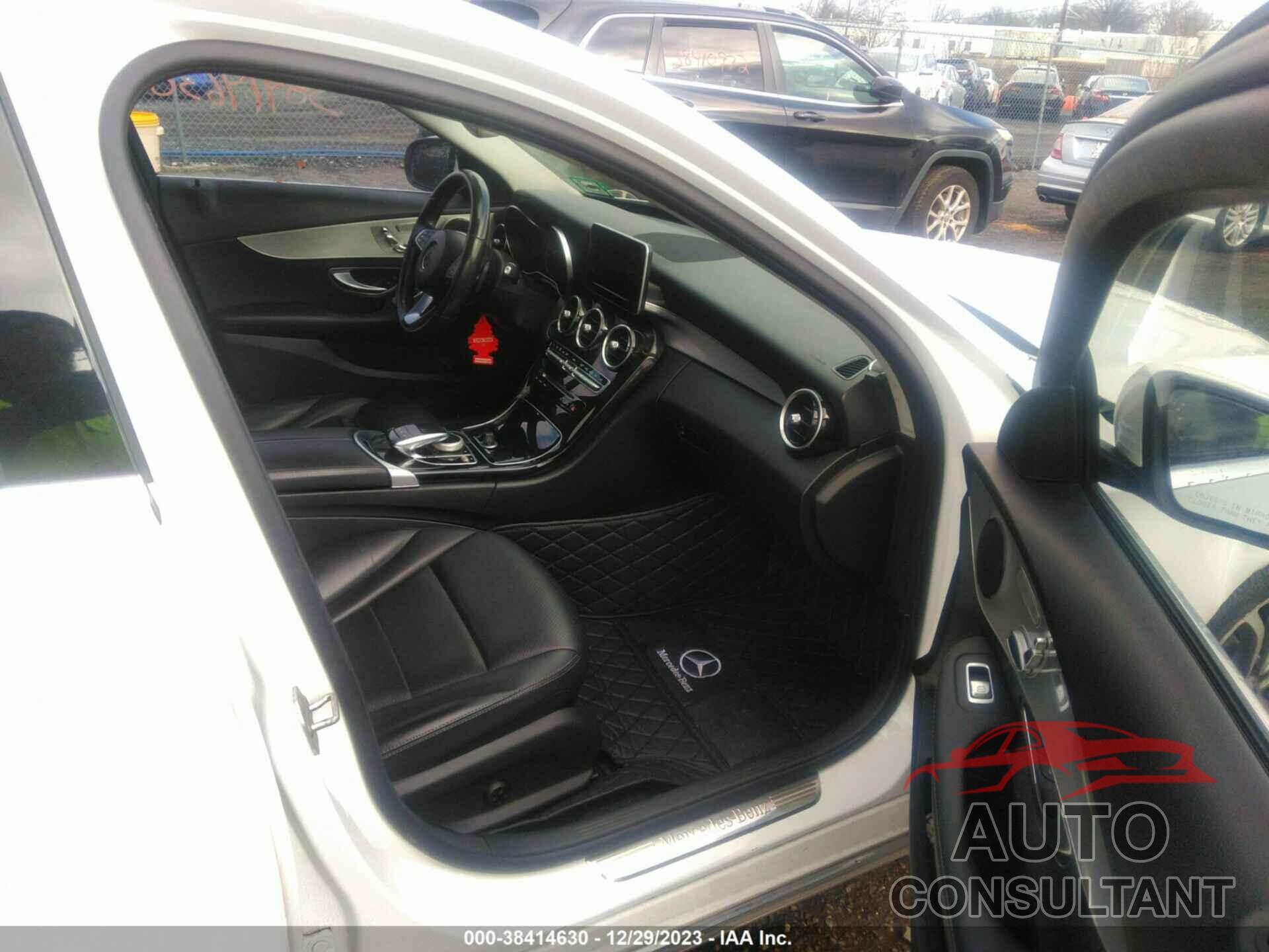 MERCEDES-BENZ C 300 2016 - 55SWF4KB4GU145065