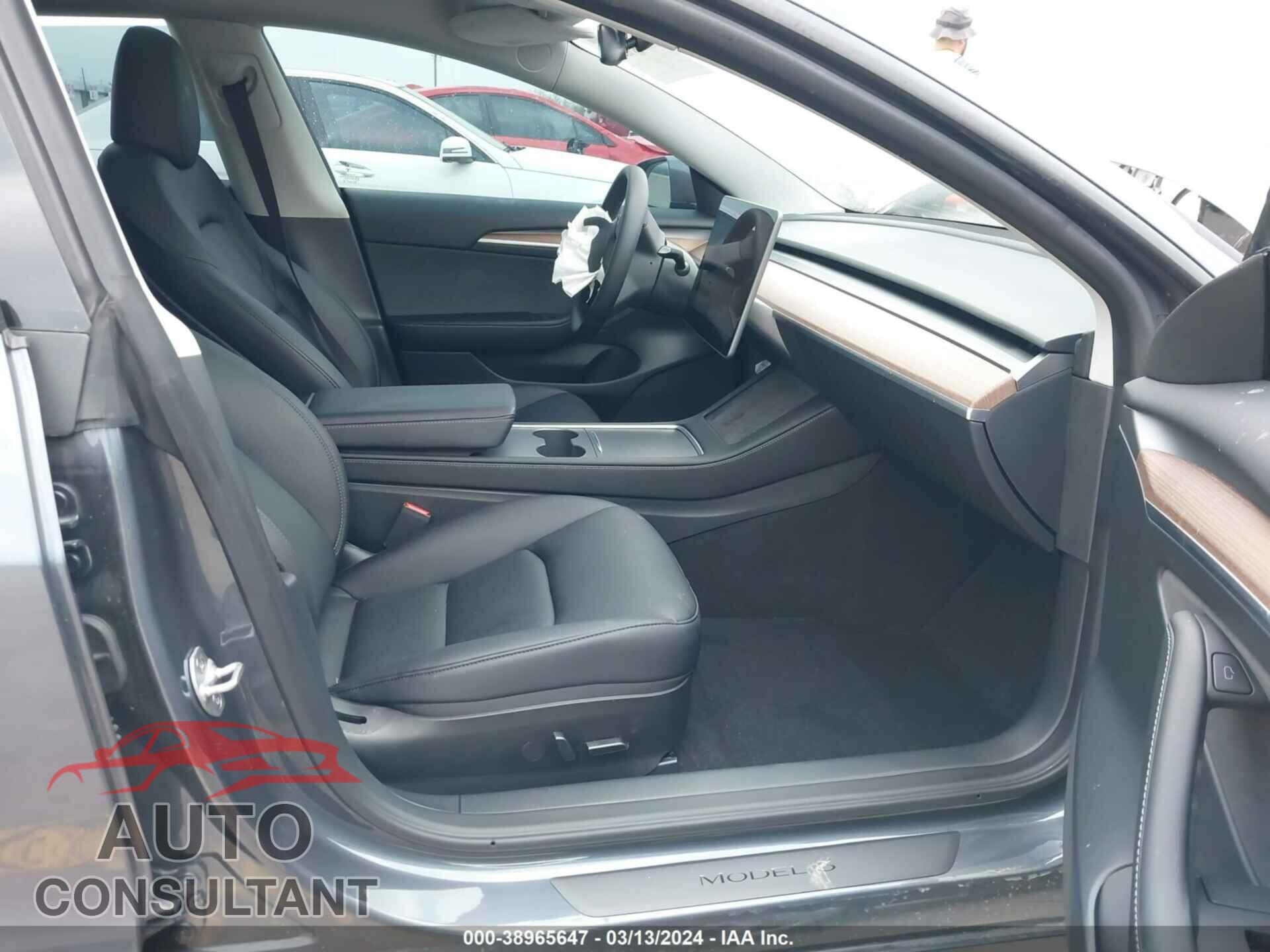 TESLA MODEL 3 2023 - 5YJ3E1ECXPF637724