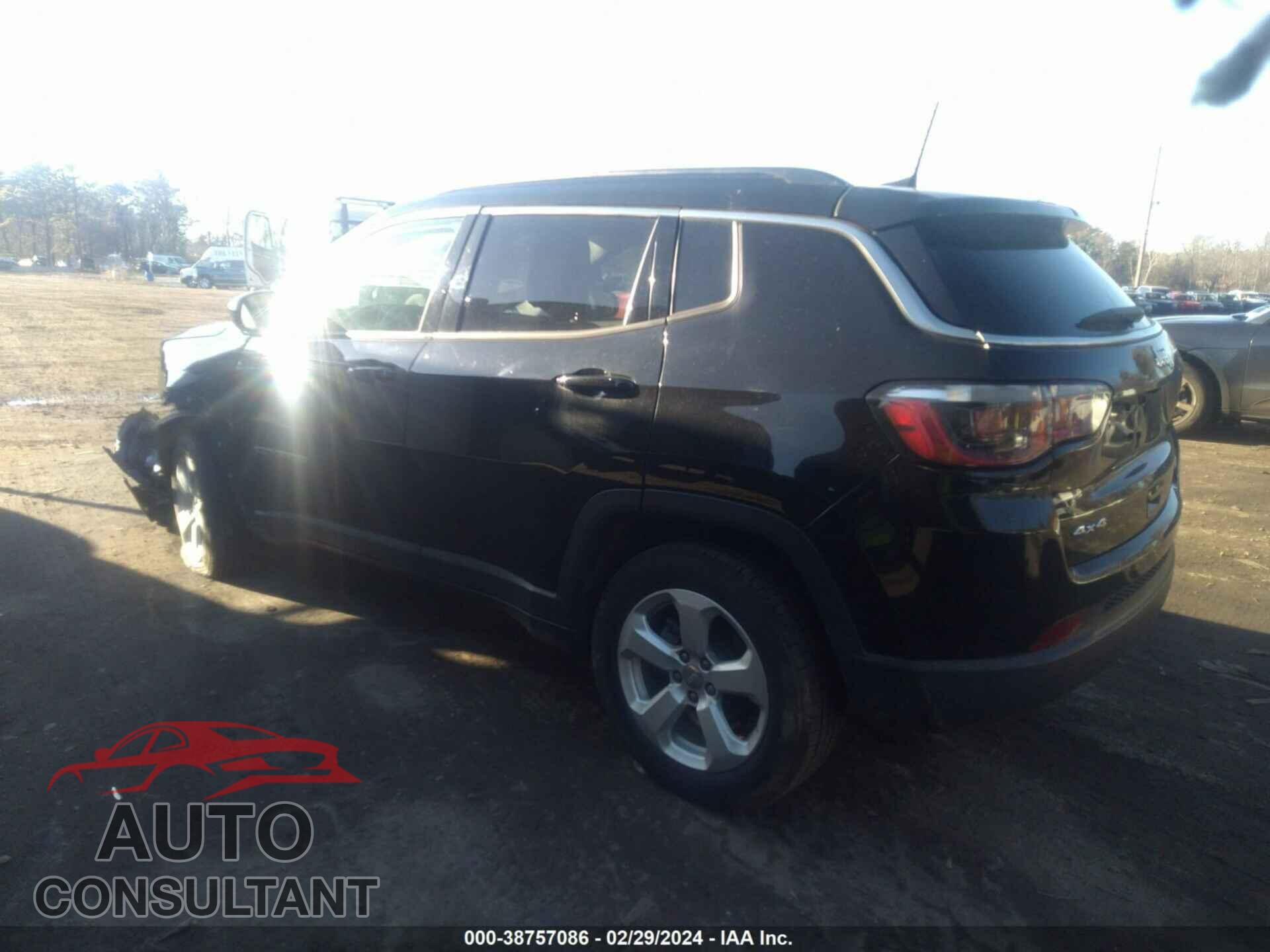 JEEP COMPASS 2019 - 3C4NJDBB8KT670099