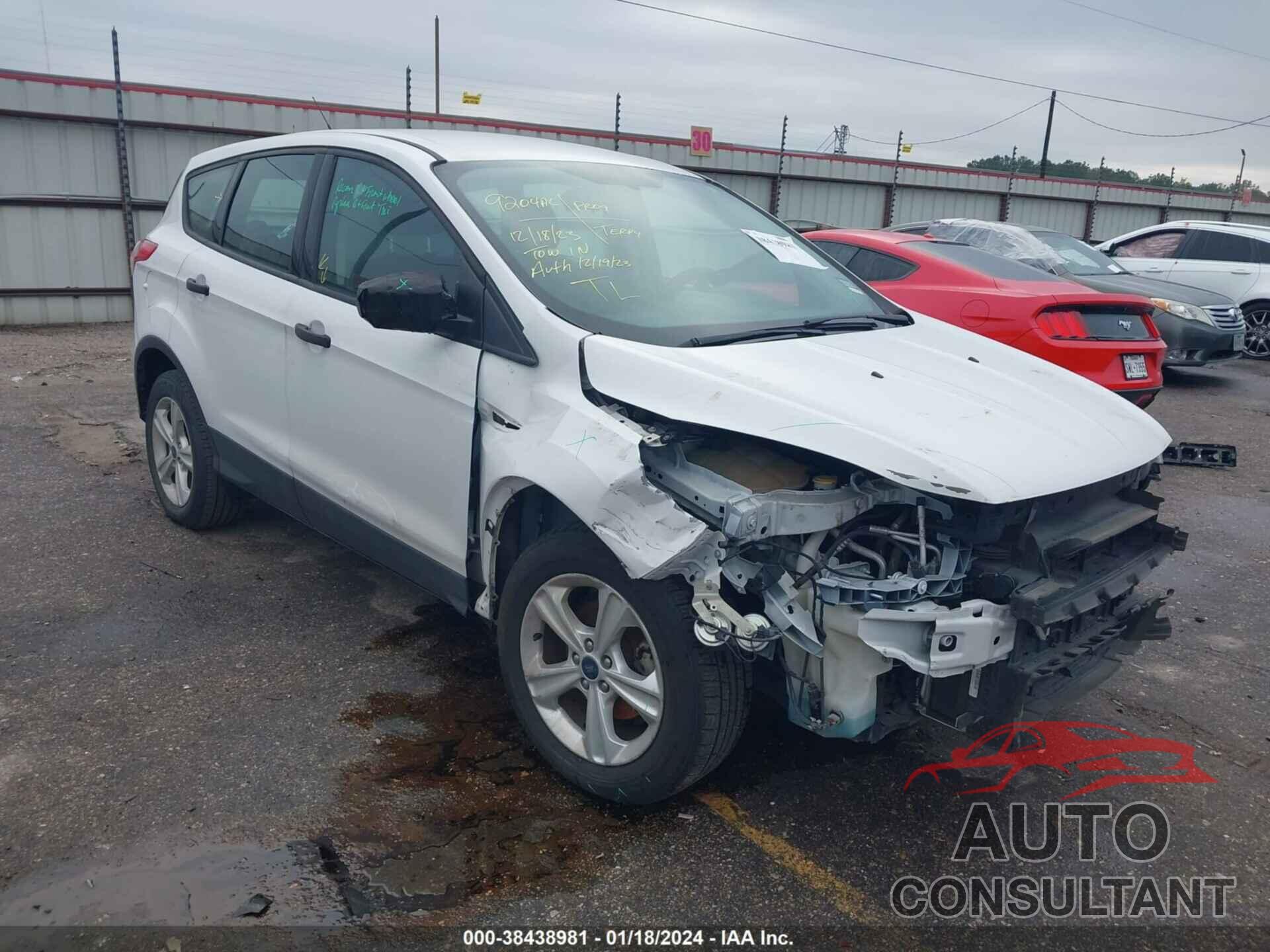 FORD ESCAPE 2016 - 1FMCU0F70GUA66133