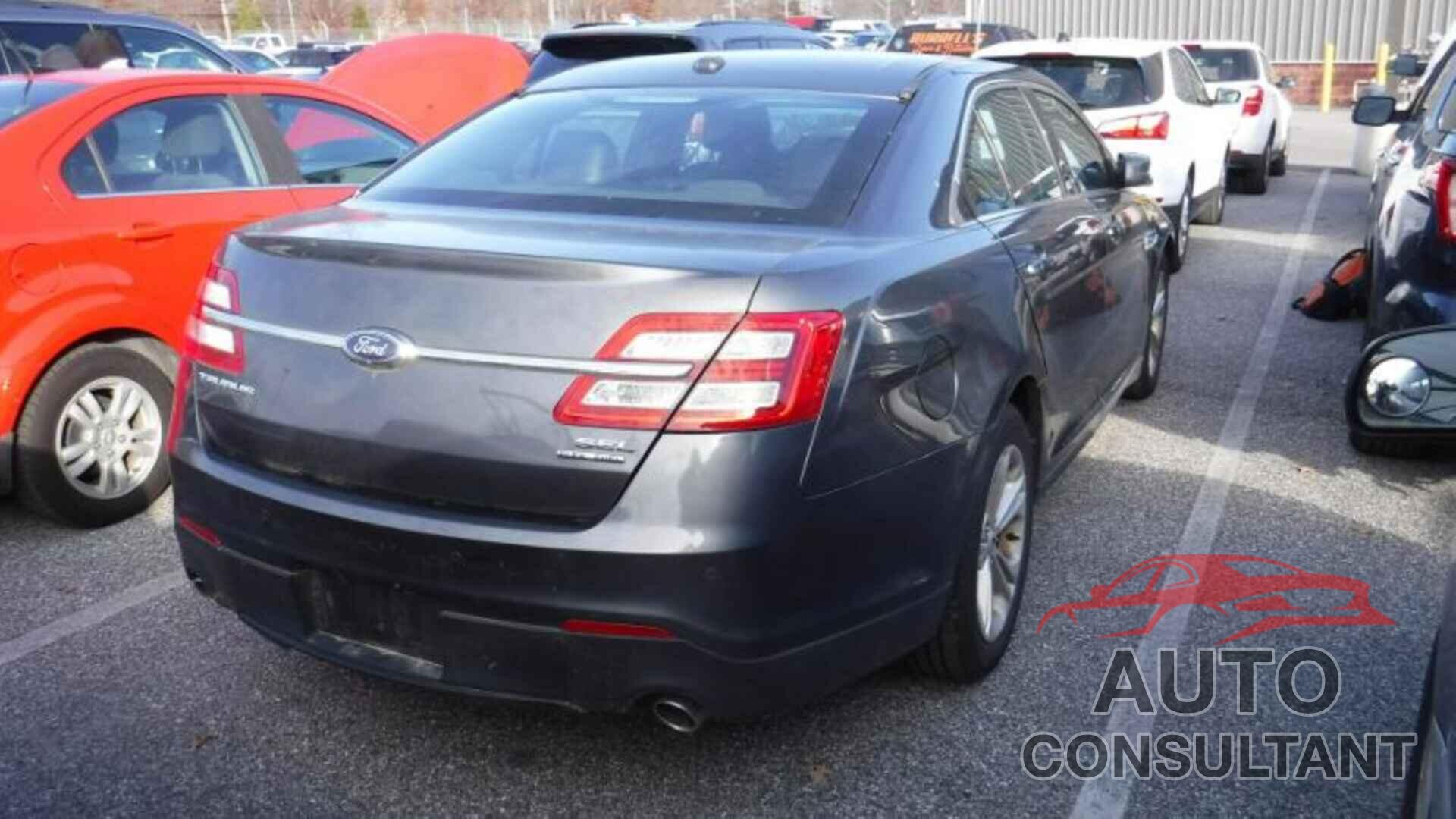 FORD TAURUS 2016 - 1FAHP2E80GG132627