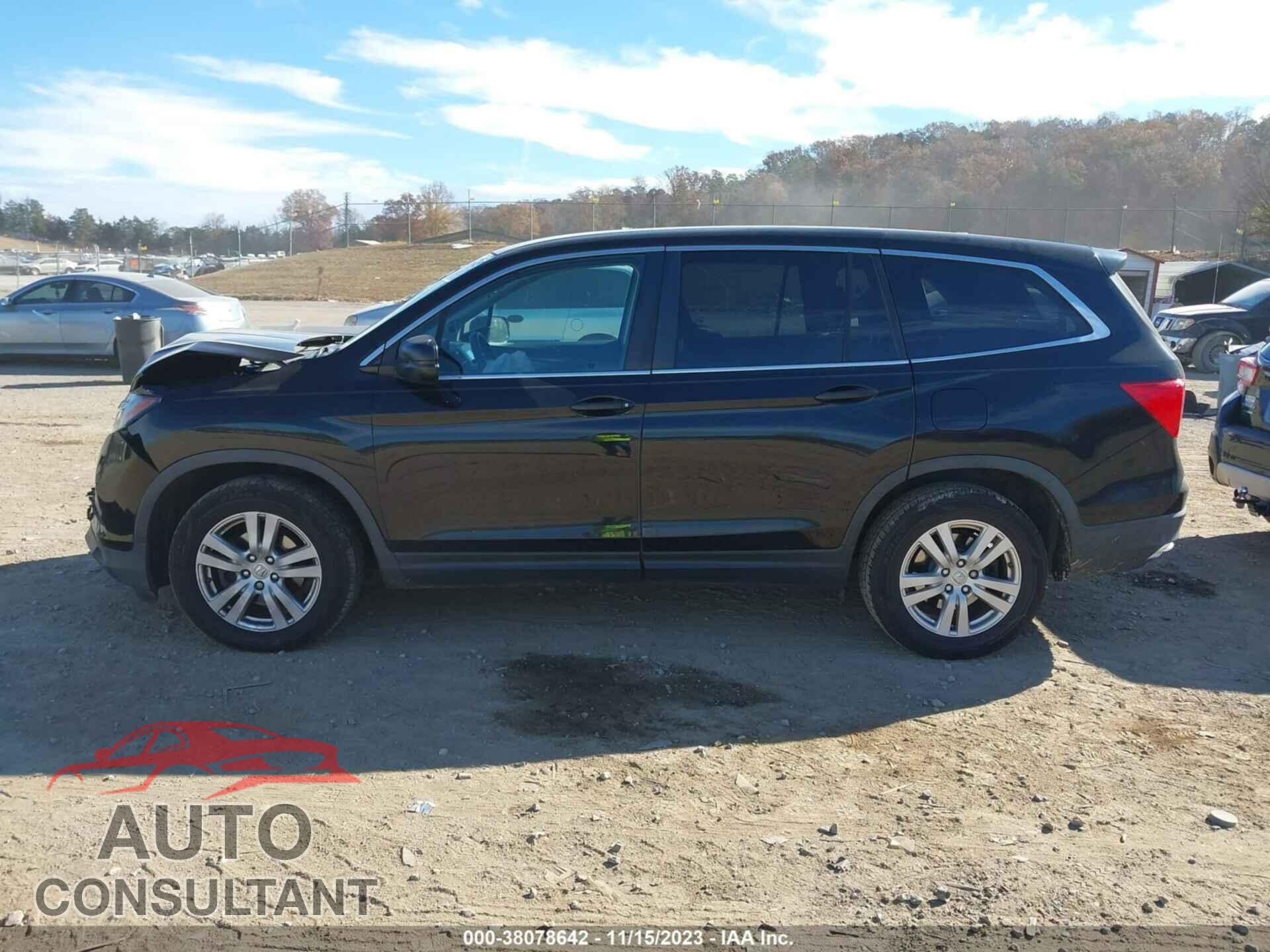 HONDA PILOT 2017 - 5FNYF5H10HB006535