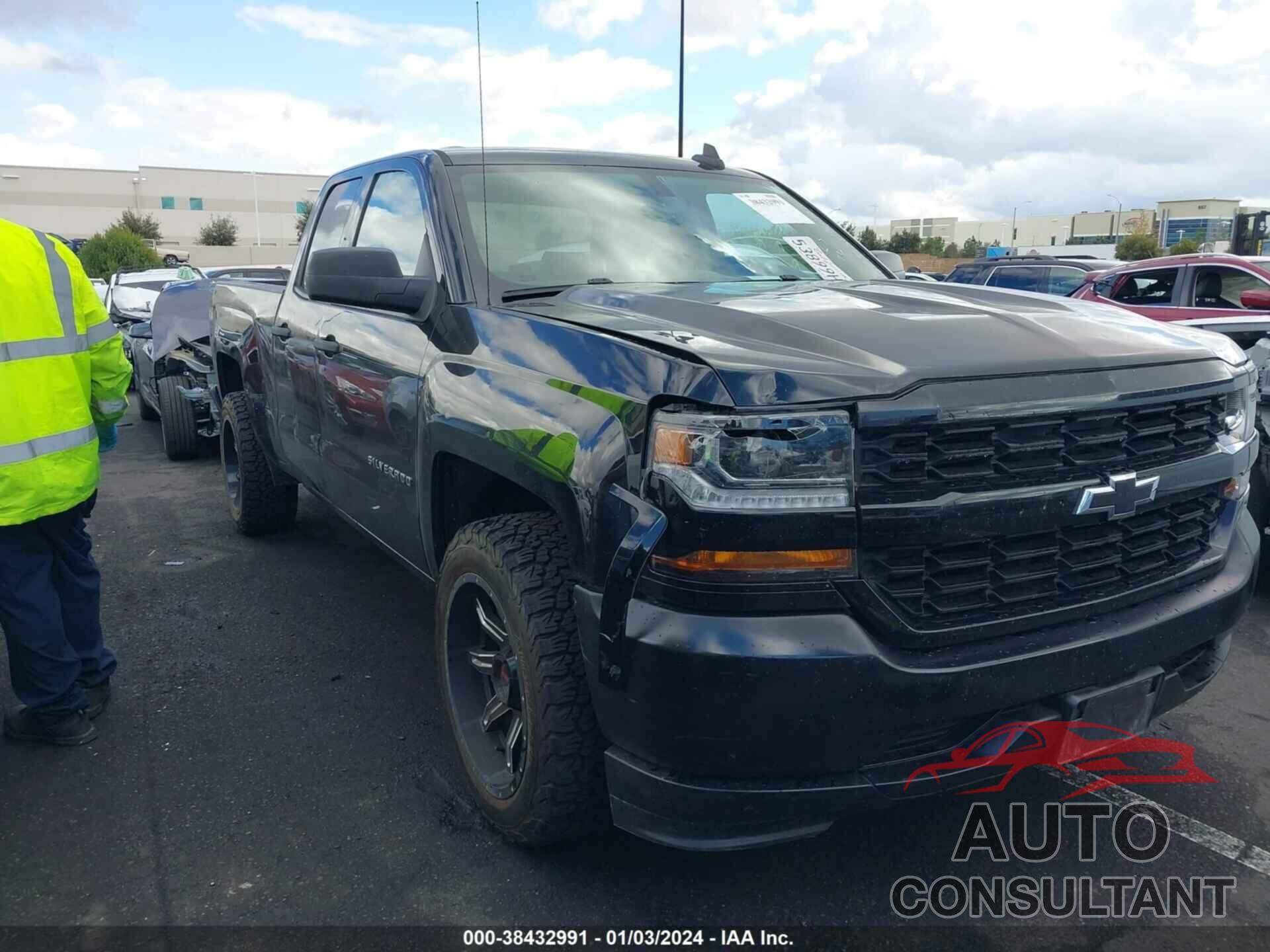 CHEVROLET SILVERADO 1500 2017 - 1GCRCNEH9HZ170696