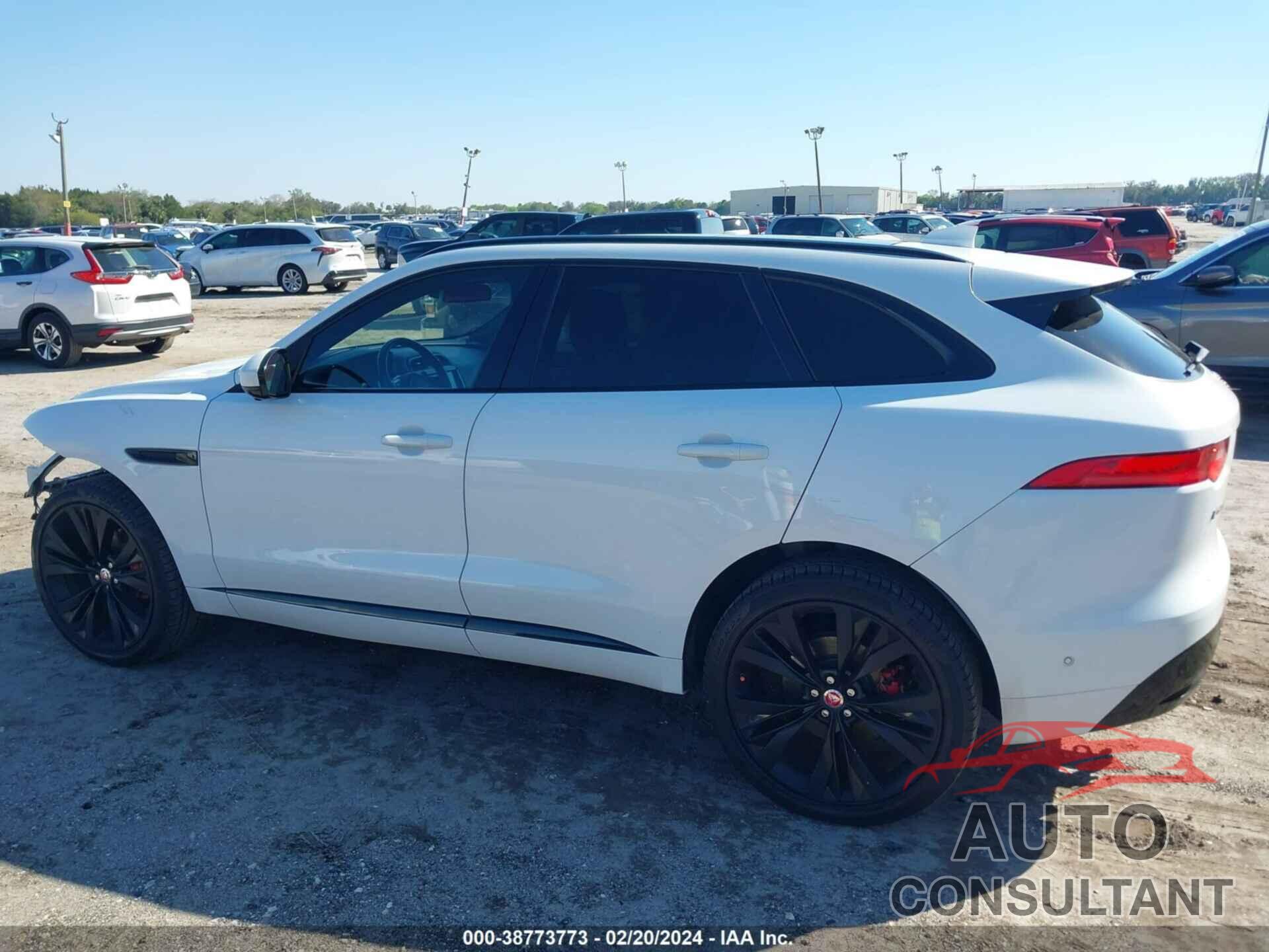 JAGUAR F-PACE 2018 - SADCM2FV7JA281875