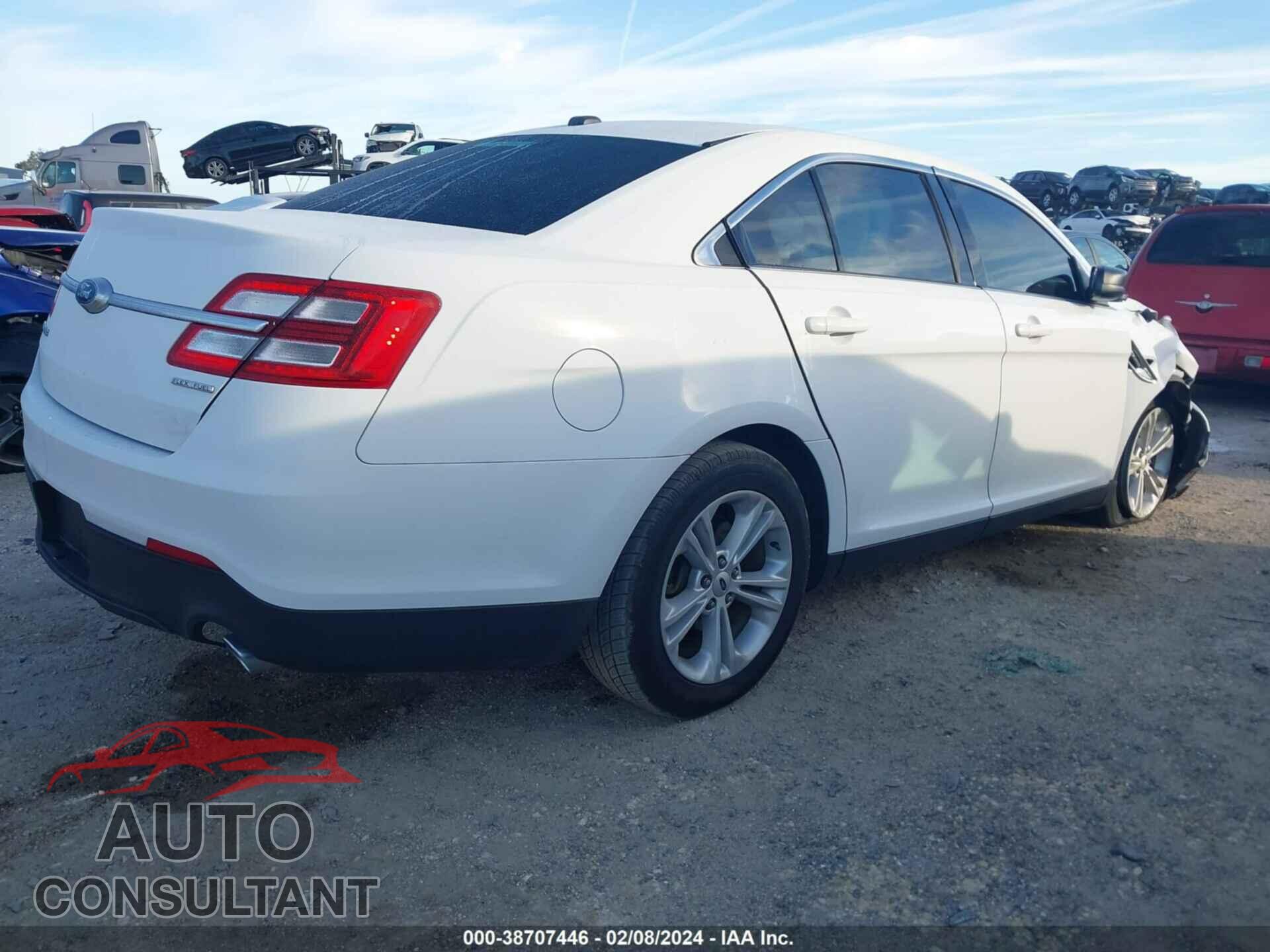 FORD TAURUS 2018 - 1FAHP2D89JG134322