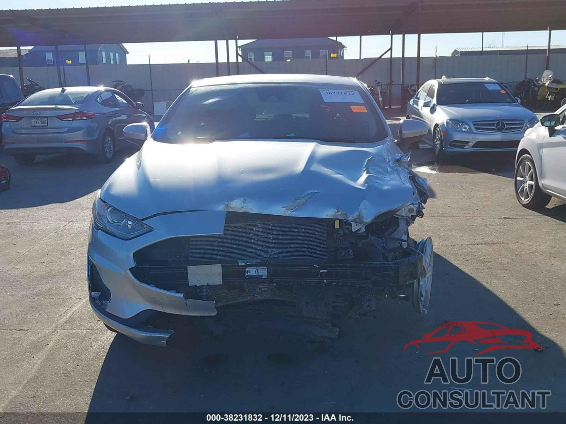 FORD FUSION HYBRID 2019 - 3FA6P0LU4KR207584