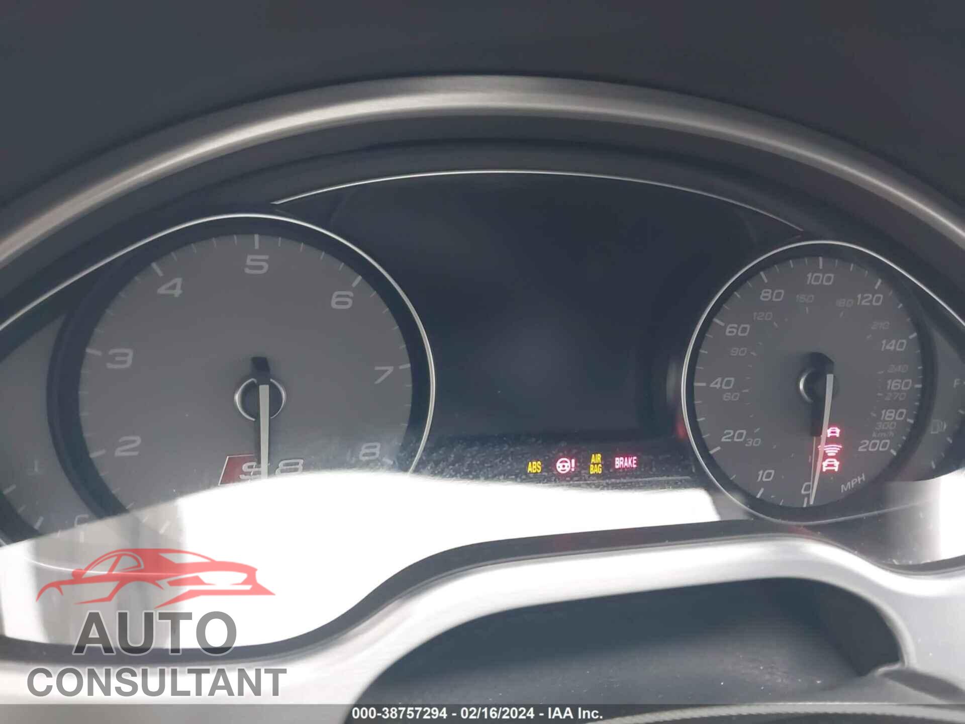 AUDI S8 2016 - WUAJ5AFD1GN901089