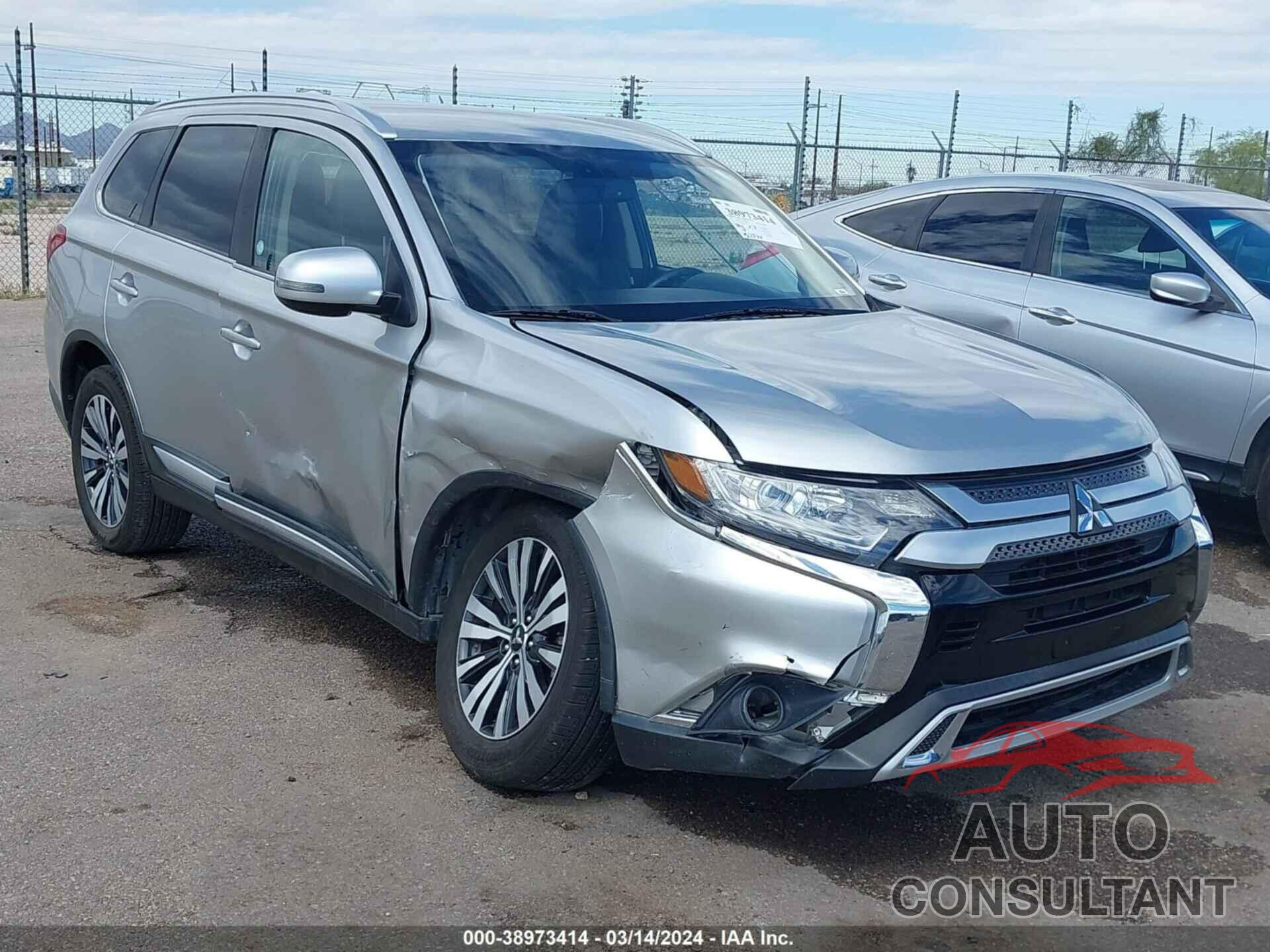 MITSUBISHI OUTLANDER 2019 - JA4AZ3A38KZ027024
