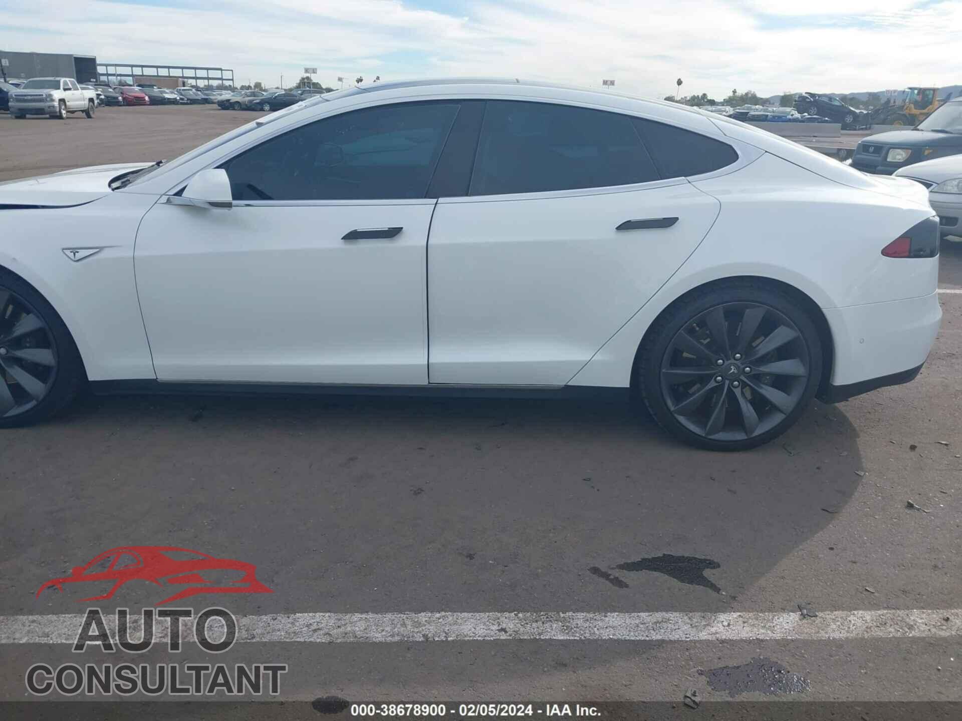 TESLA MODEL S 2016 - 5YJSA1E28GF129198