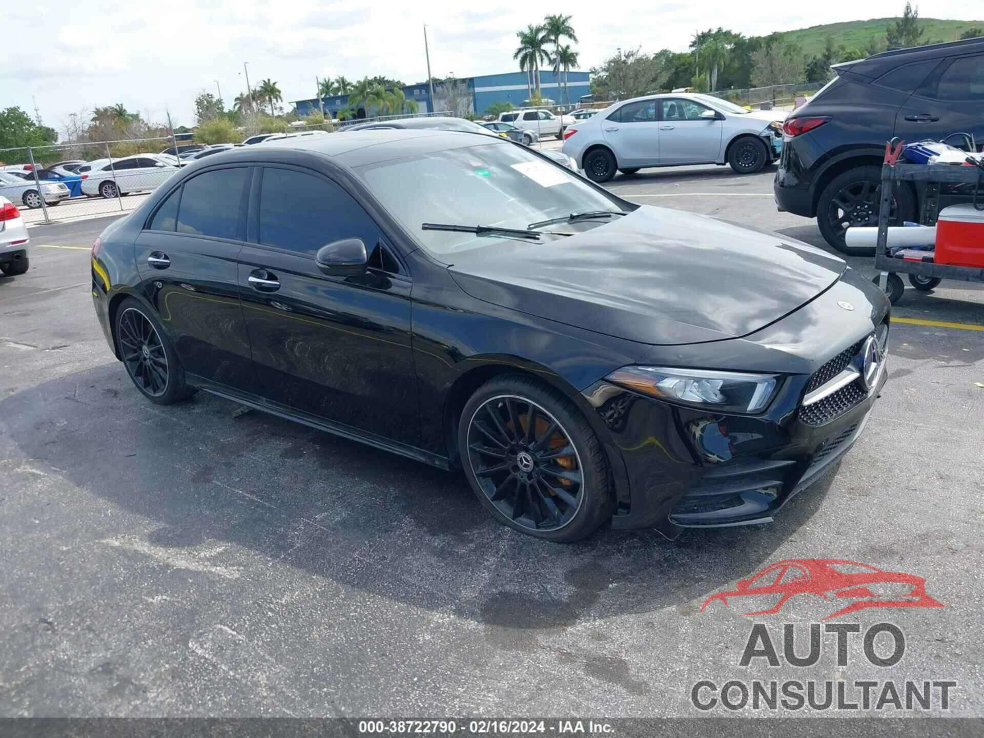 MERCEDES-BENZ A 220 2022 - W1K3G4EB3NJ353477