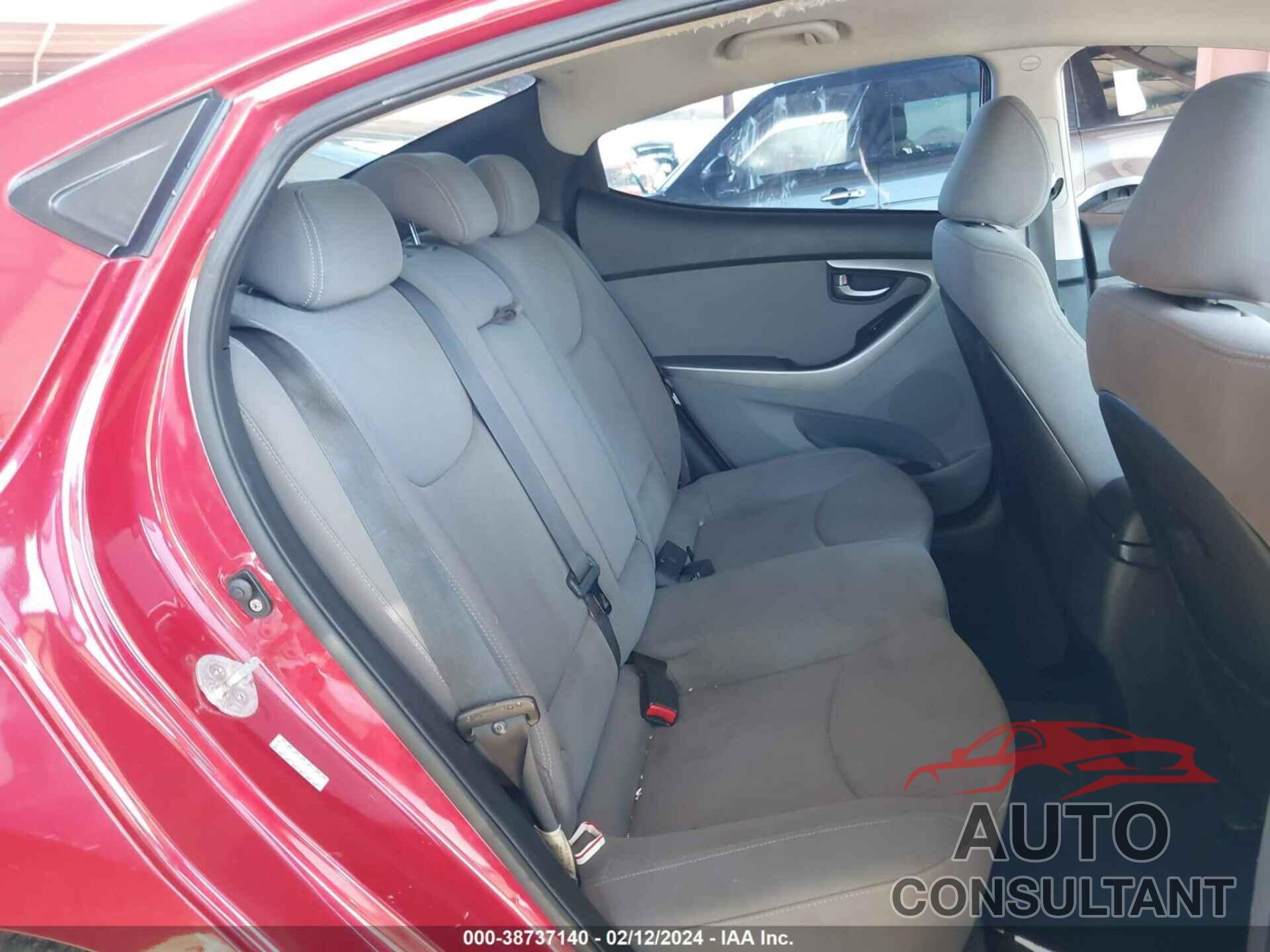 HYUNDAI ELANTRA 2016 - KMHDH4AE0GU542533