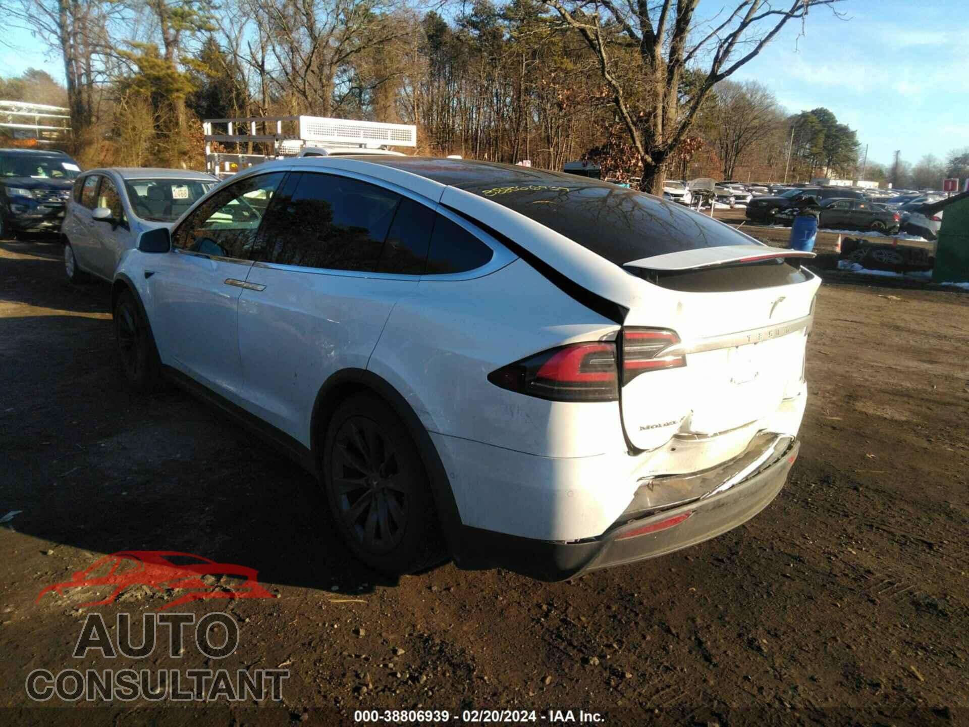 TESLA MODEL X 2017 - 5YJXCBE26HF060650