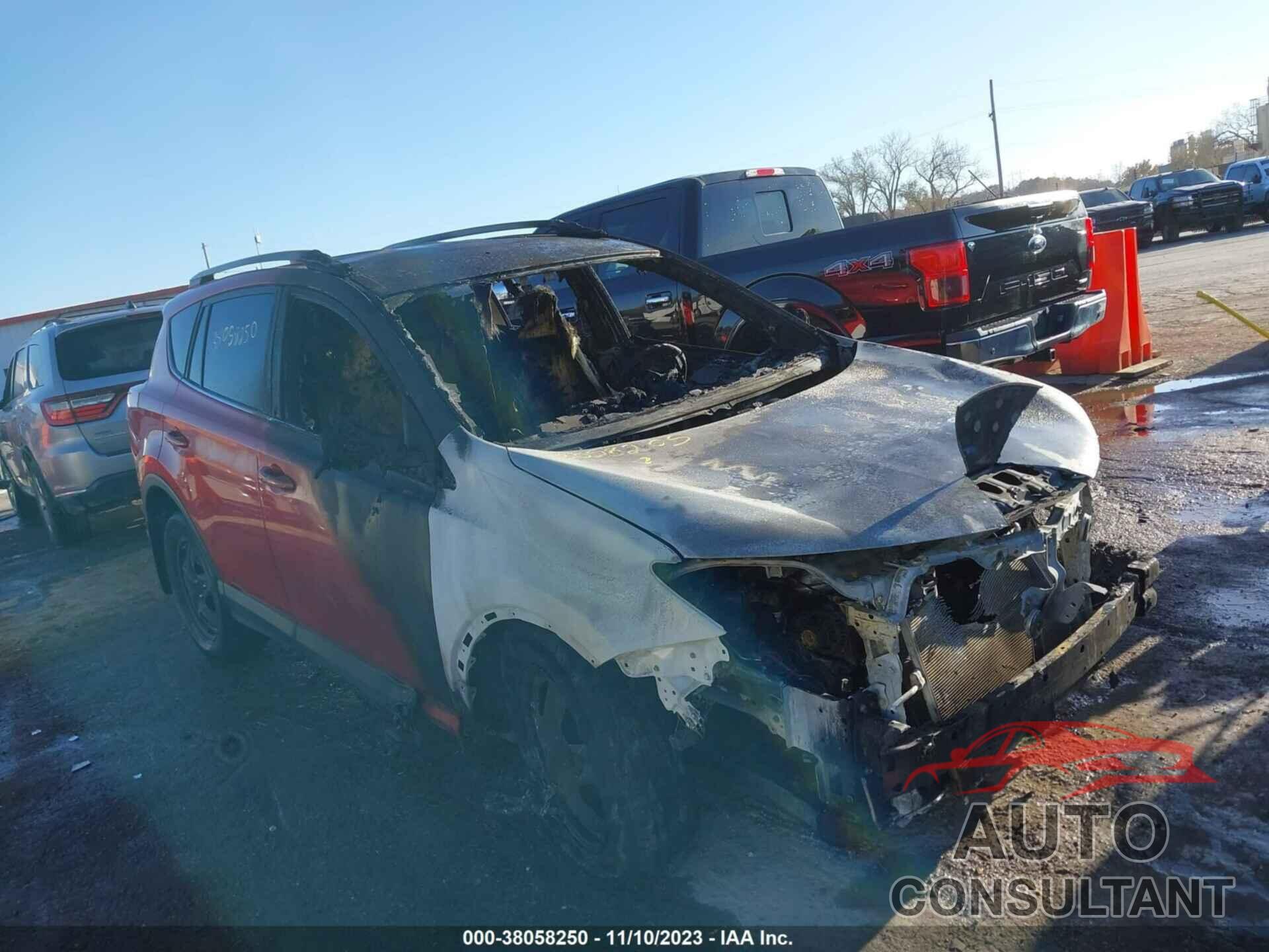 TOYOTA RAV4 2016 - JTMBFREV1GJ081787