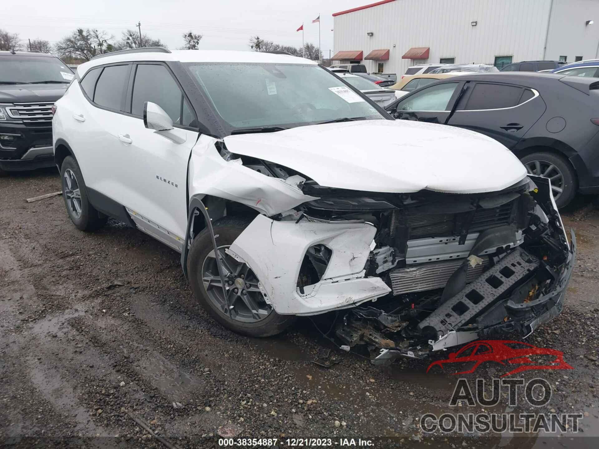 CHEVROLET BLAZER 2023 - 3GNKBCR40PS194856