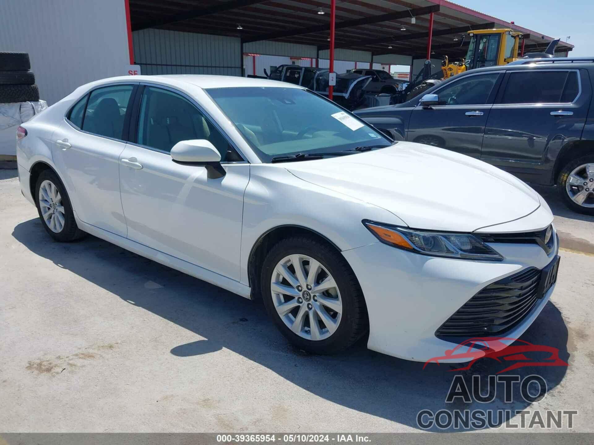 TOYOTA CAMRY 2019 - 4T1B11HK1KU814201