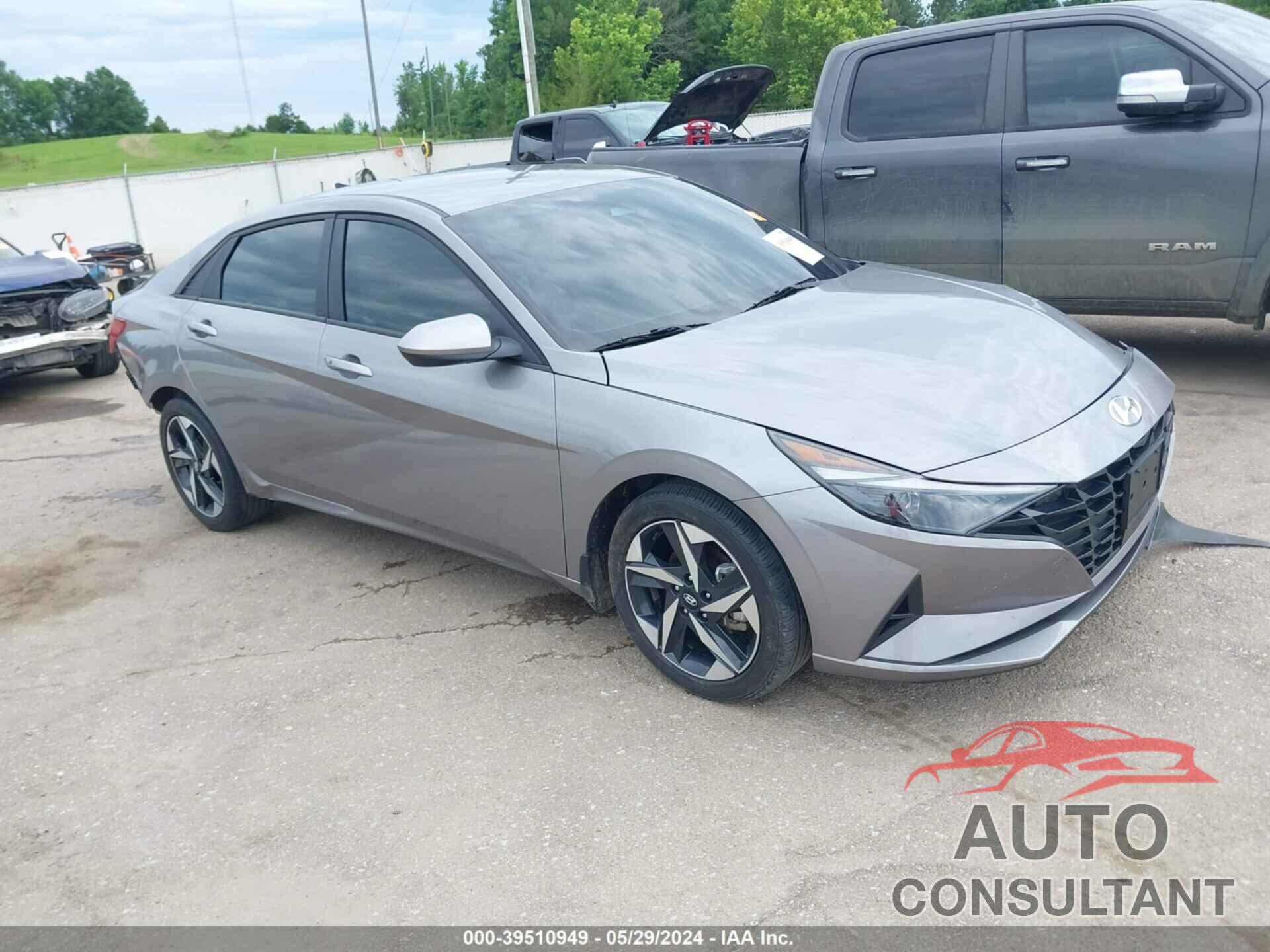 HYUNDAI ELANTRA 2023 - KMHLS4AG5PU569449