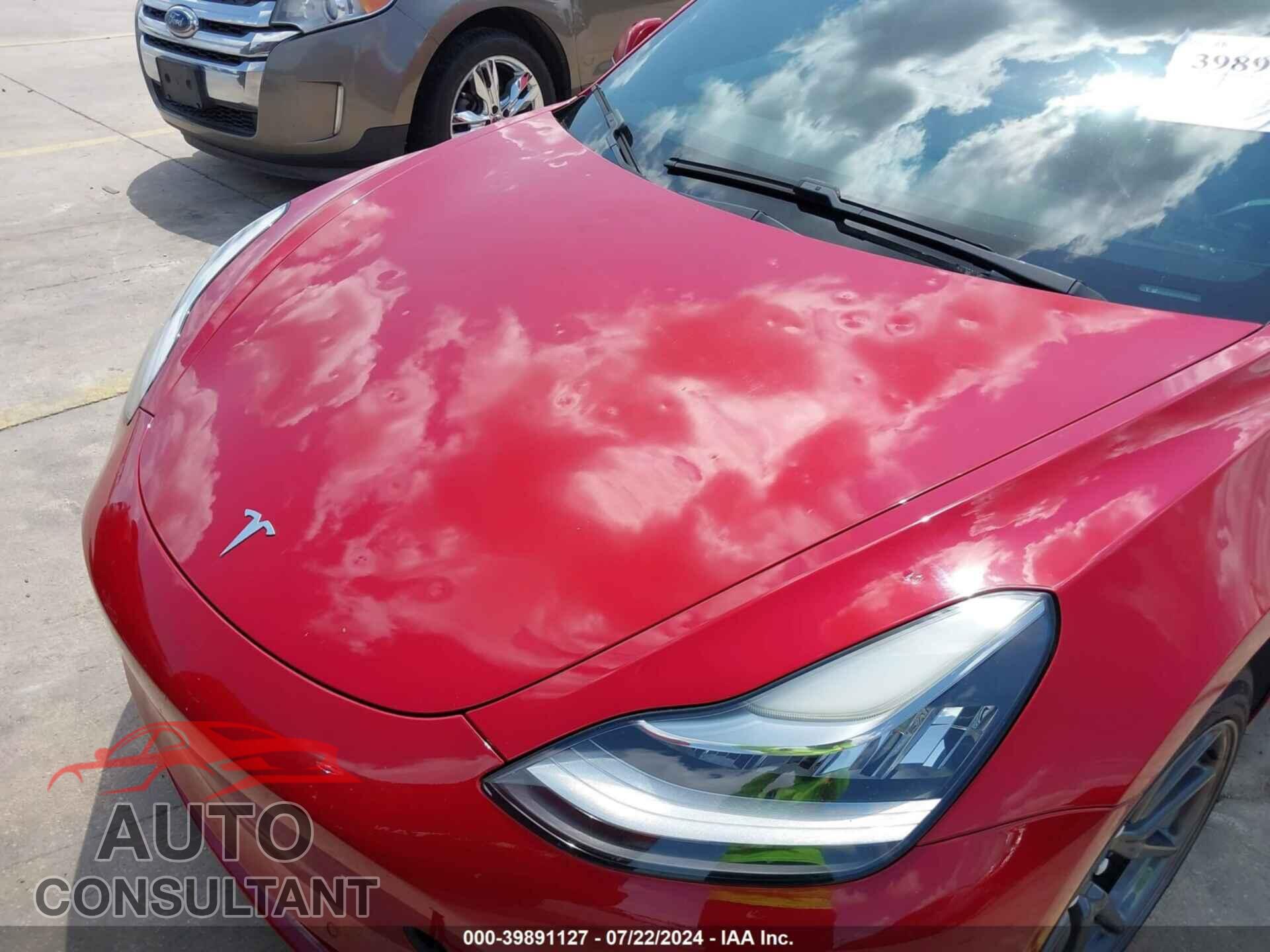 TESLA MODEL 3 2018 - 5YJ3E1EAXJF005439