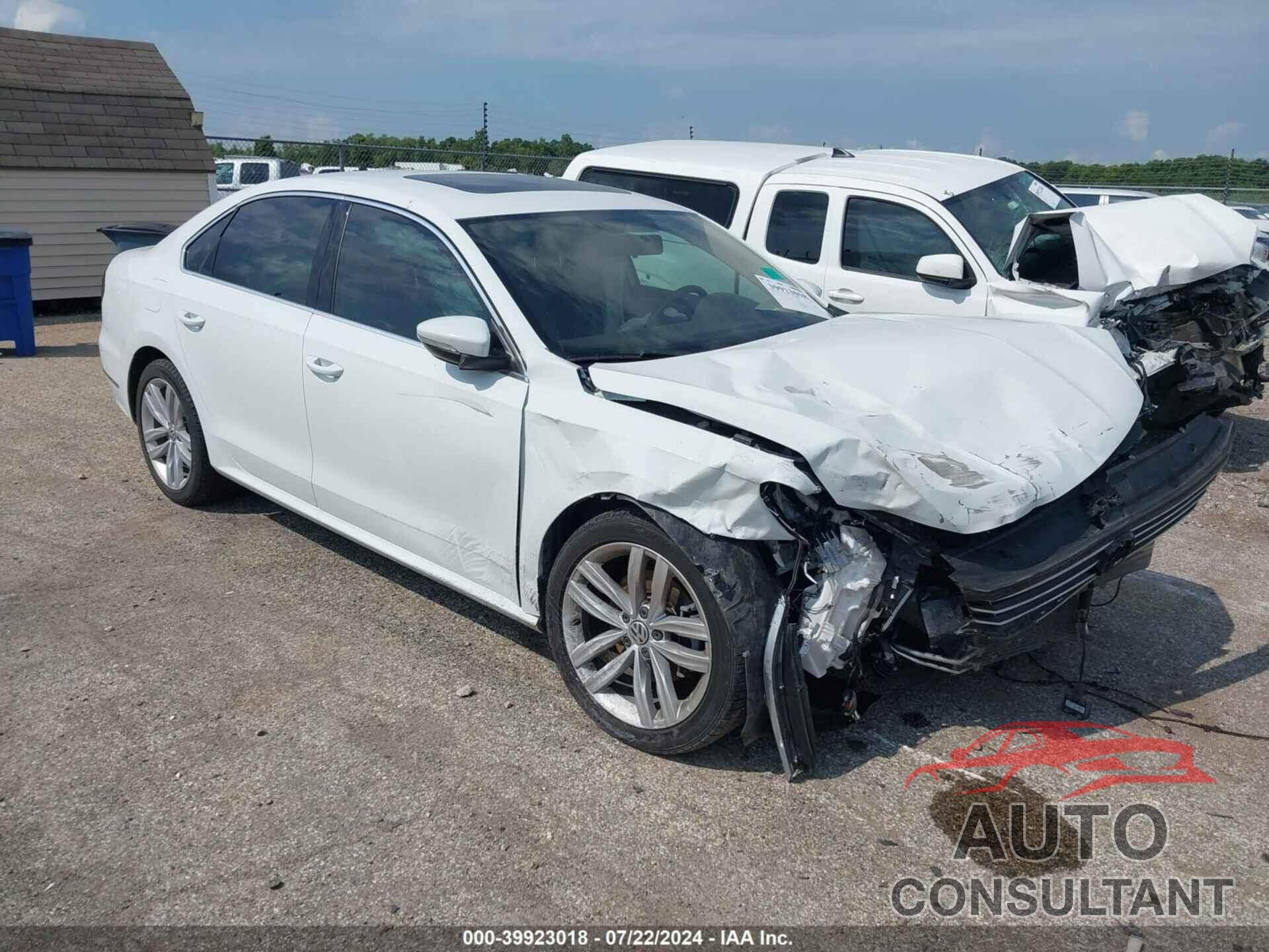 VOLKSWAGEN PASSAT 2018 - 1VWBA7A39JC015939