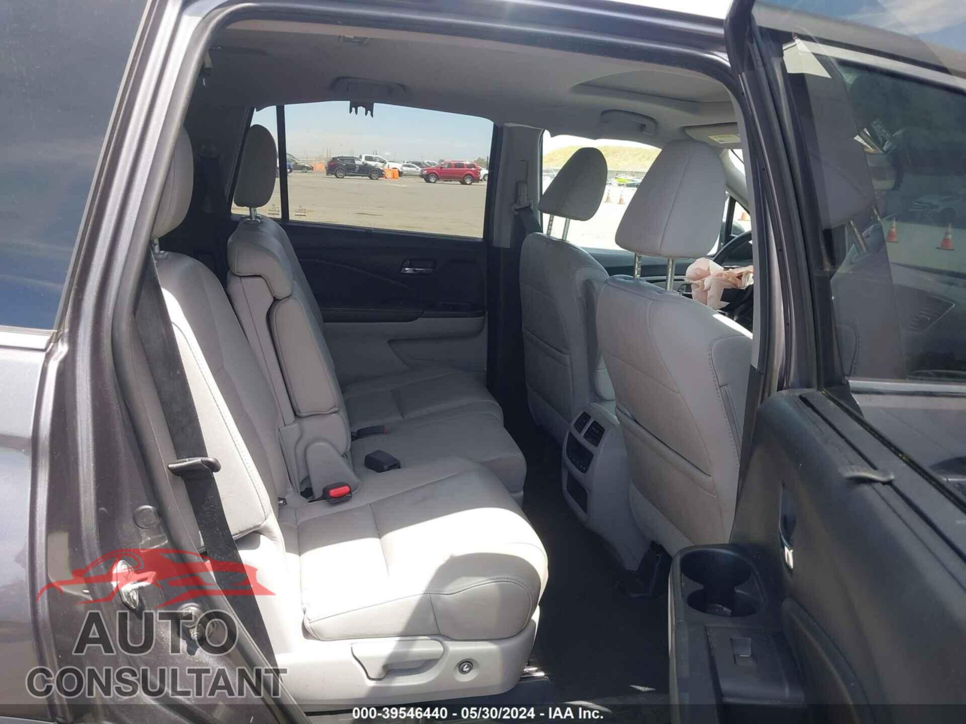 HONDA PILOT 2019 - 5FNYF6H58KB070242