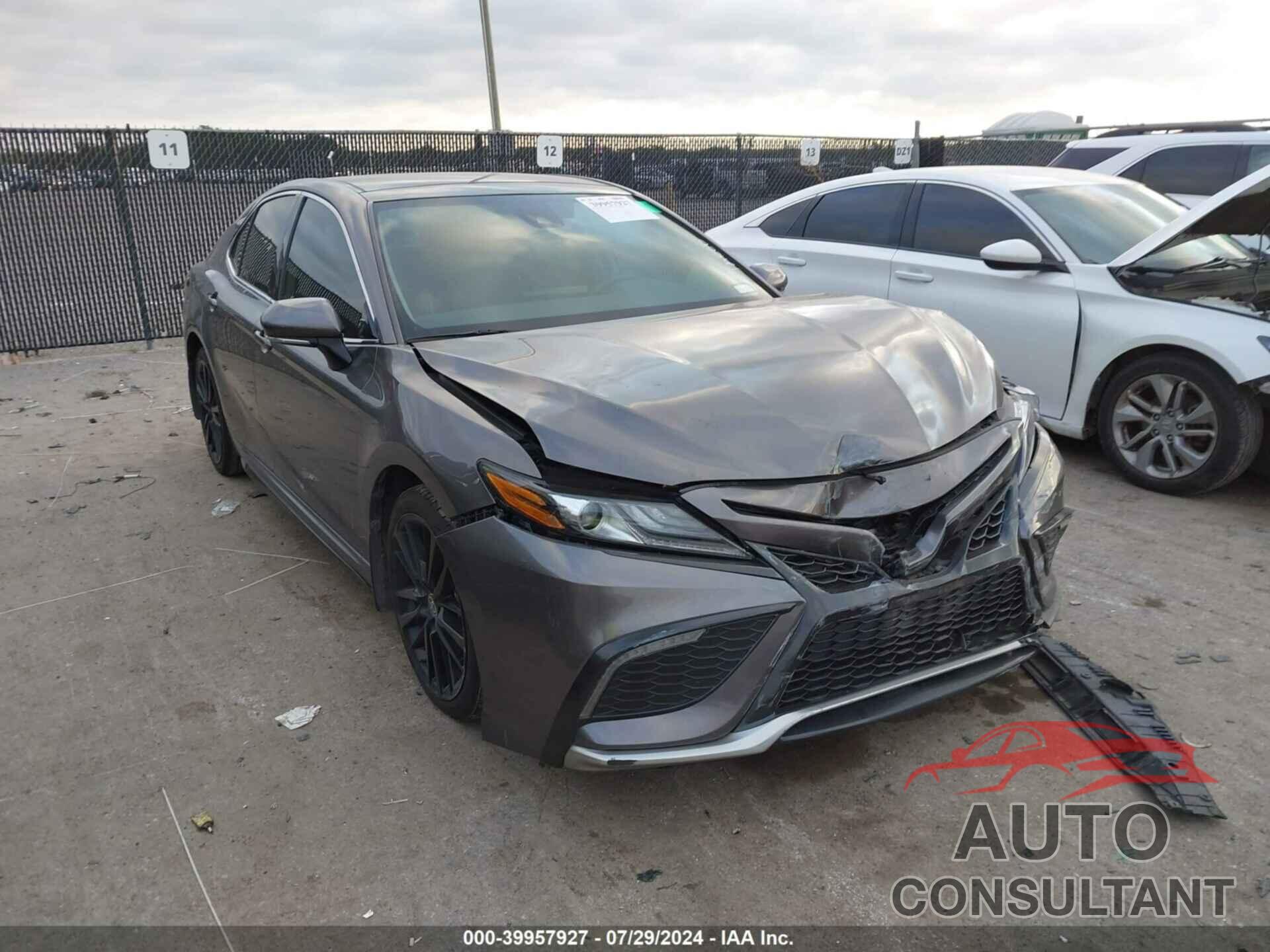 TOYOTA CAMRY 2023 - 4T1K61AK2PU749166