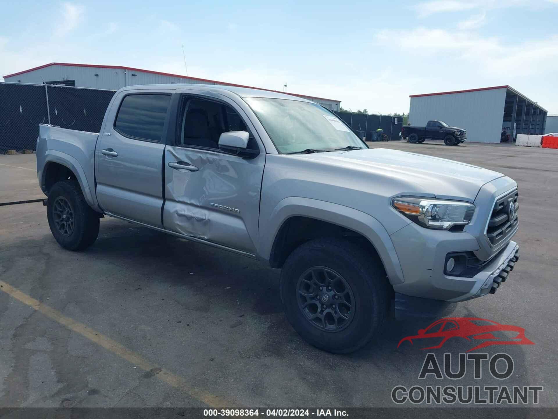 TOYOTA TACOMA 2017 - 5TFAZ5CN0HX048504