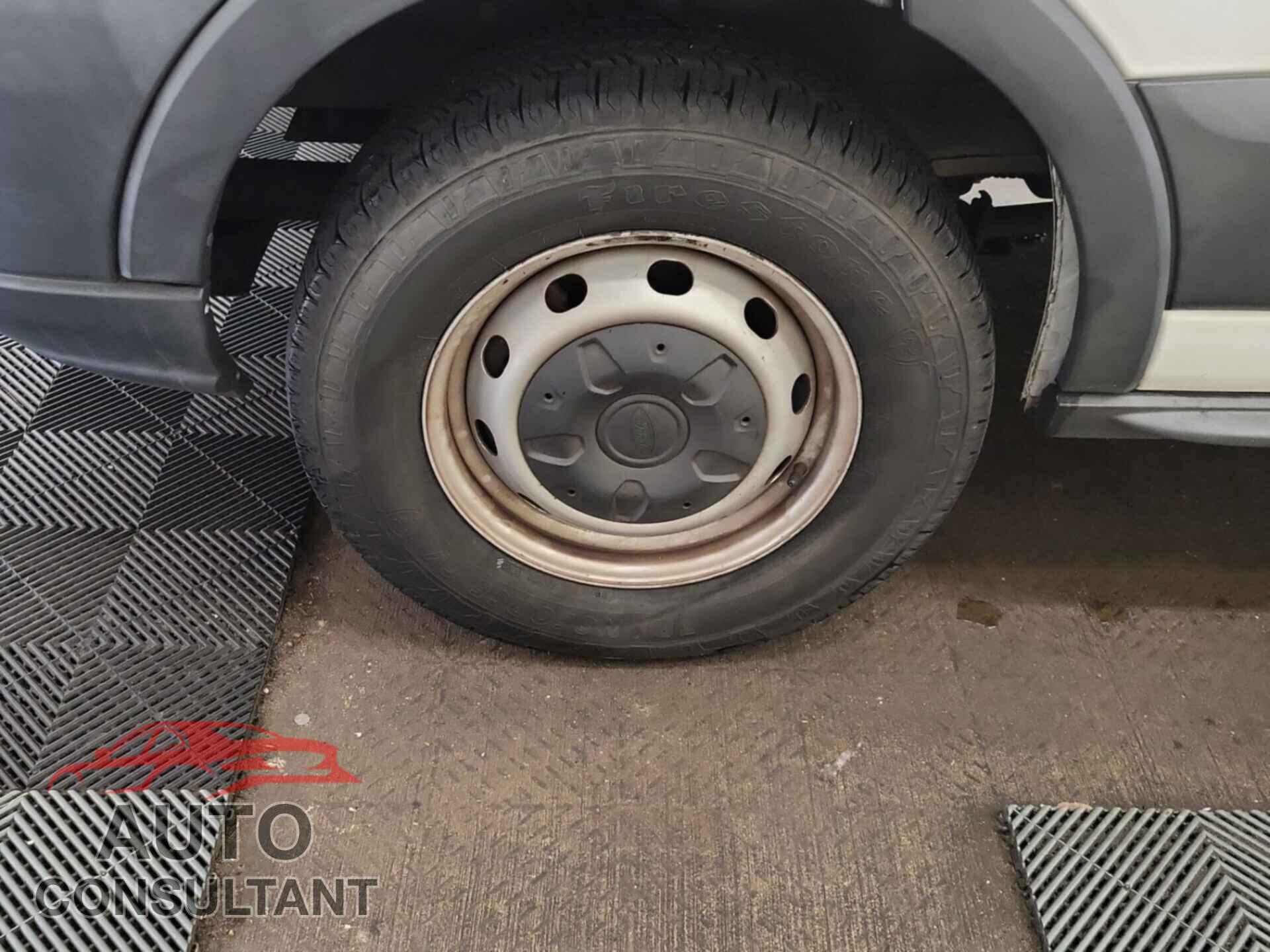 FORD TRANSIT-250 2017 - 1FTYR1CM1HKB08561