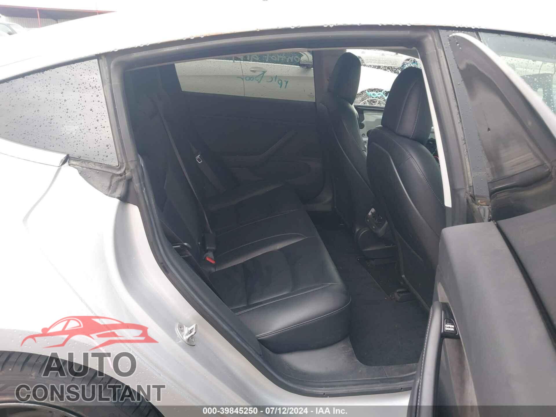 TESLA MODEL 3 2018 - 5YJ3E1EA3JF060721