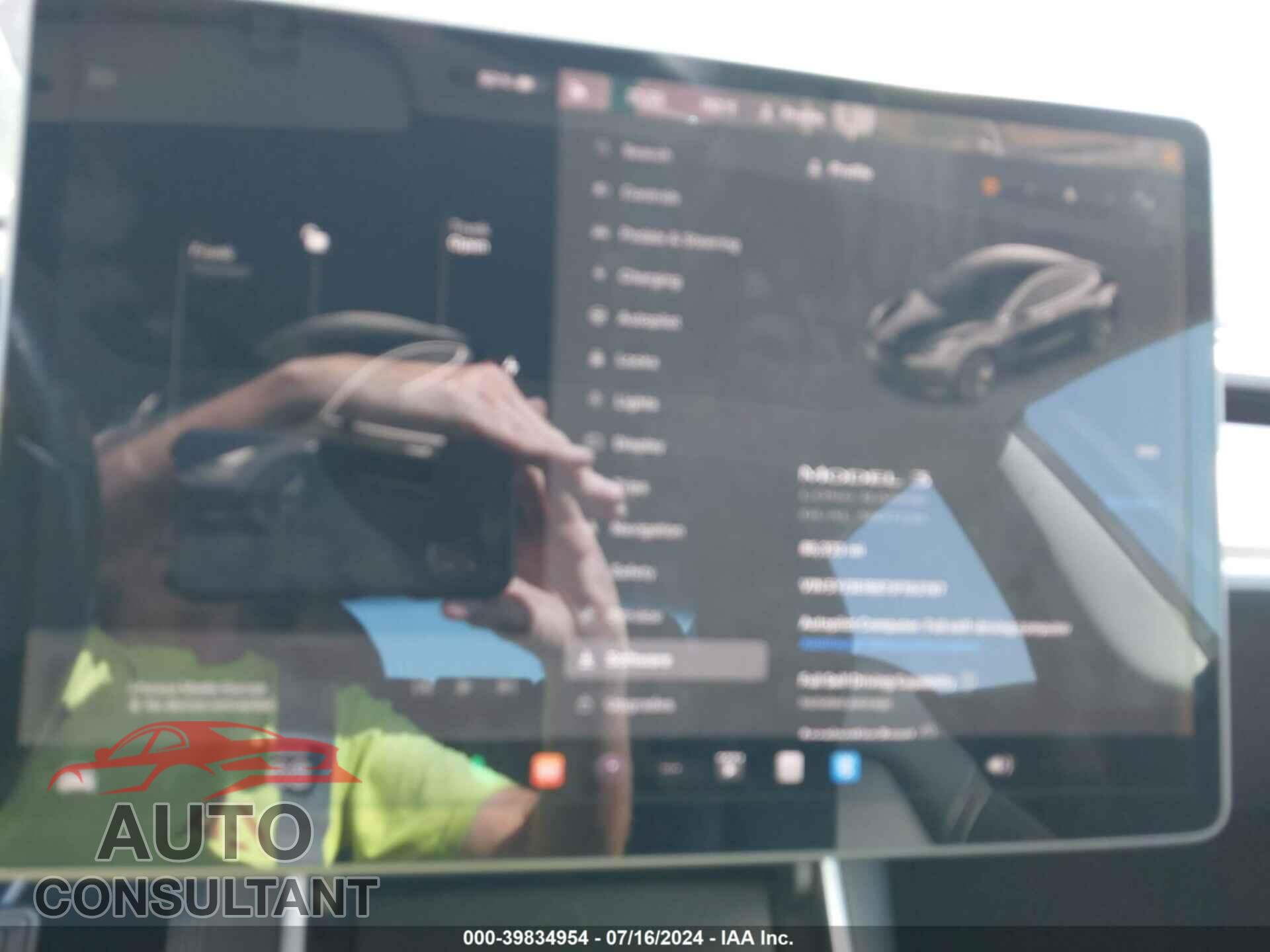 TESLA MODEL 3 2018 - 5YJ3E1EB7JF103787