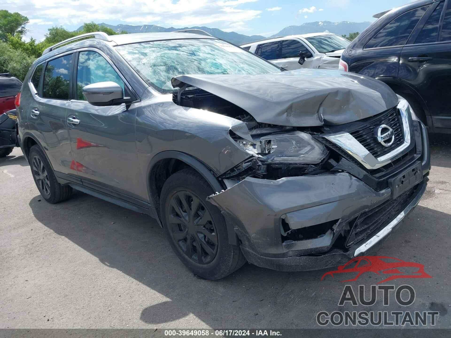 NISSAN ROGUE 2017 - KNMAT2MV3HP568050