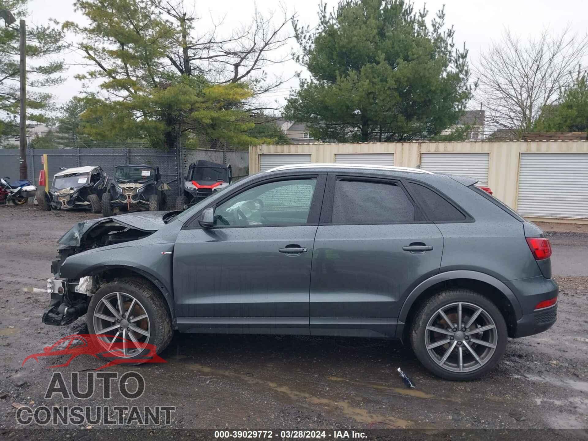 AUDI Q3 2018 - WA1ECCFS2JR025576