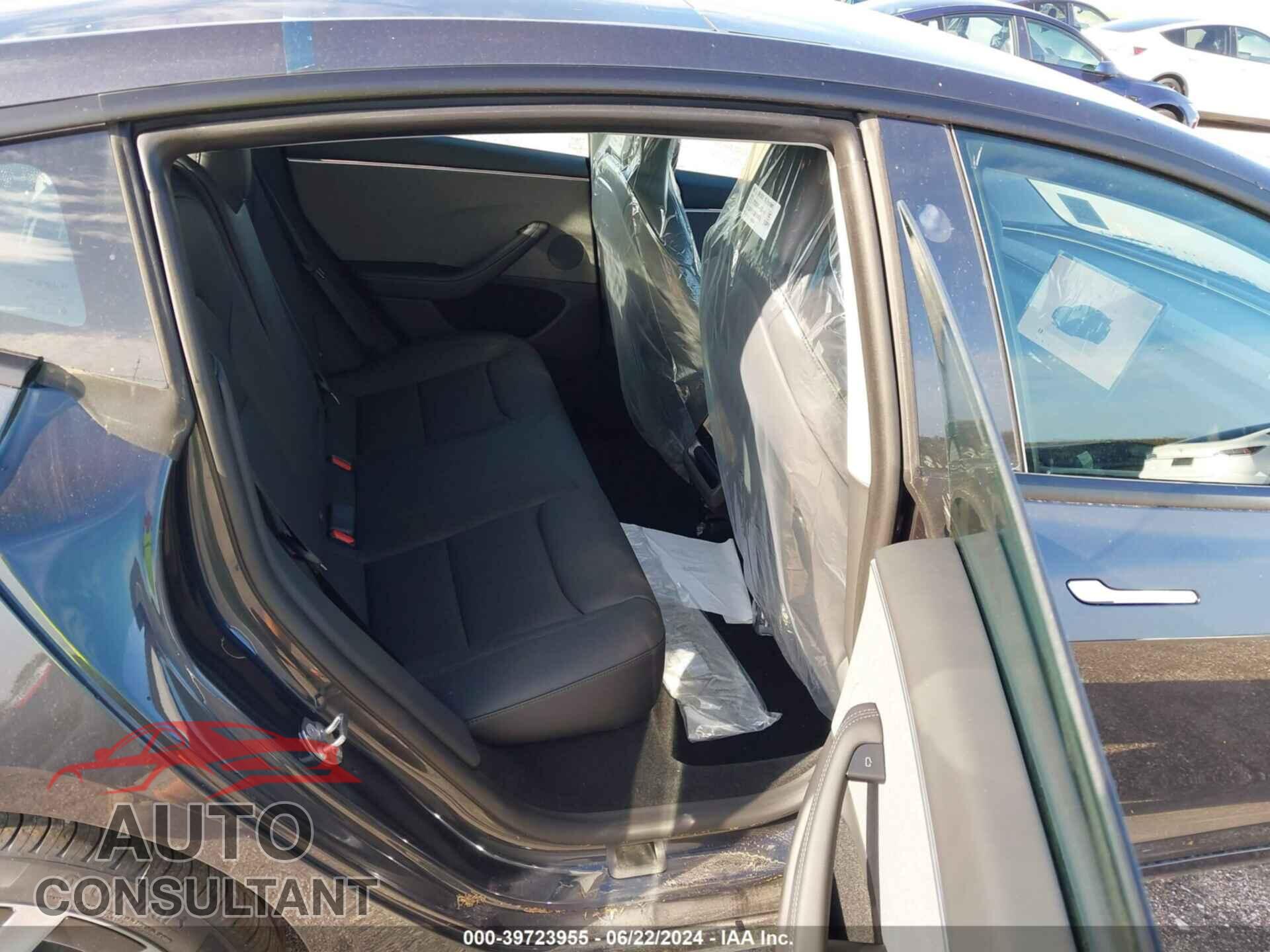 TESLA MODEL 3 2024 - 5YJ3E1EA2RF752660