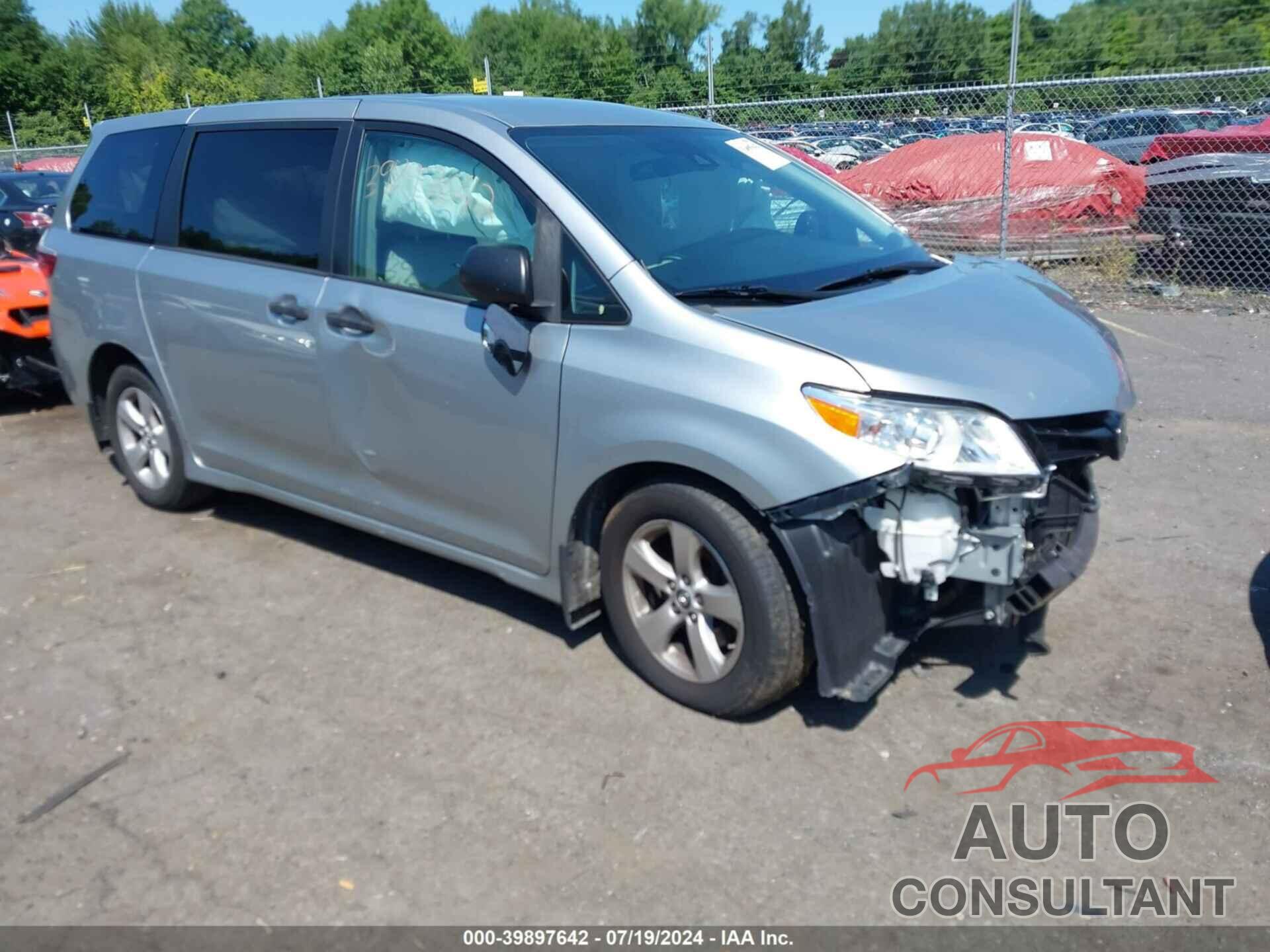 TOYOTA SIENNA 2019 - 5TDZZ3DC4KS003826