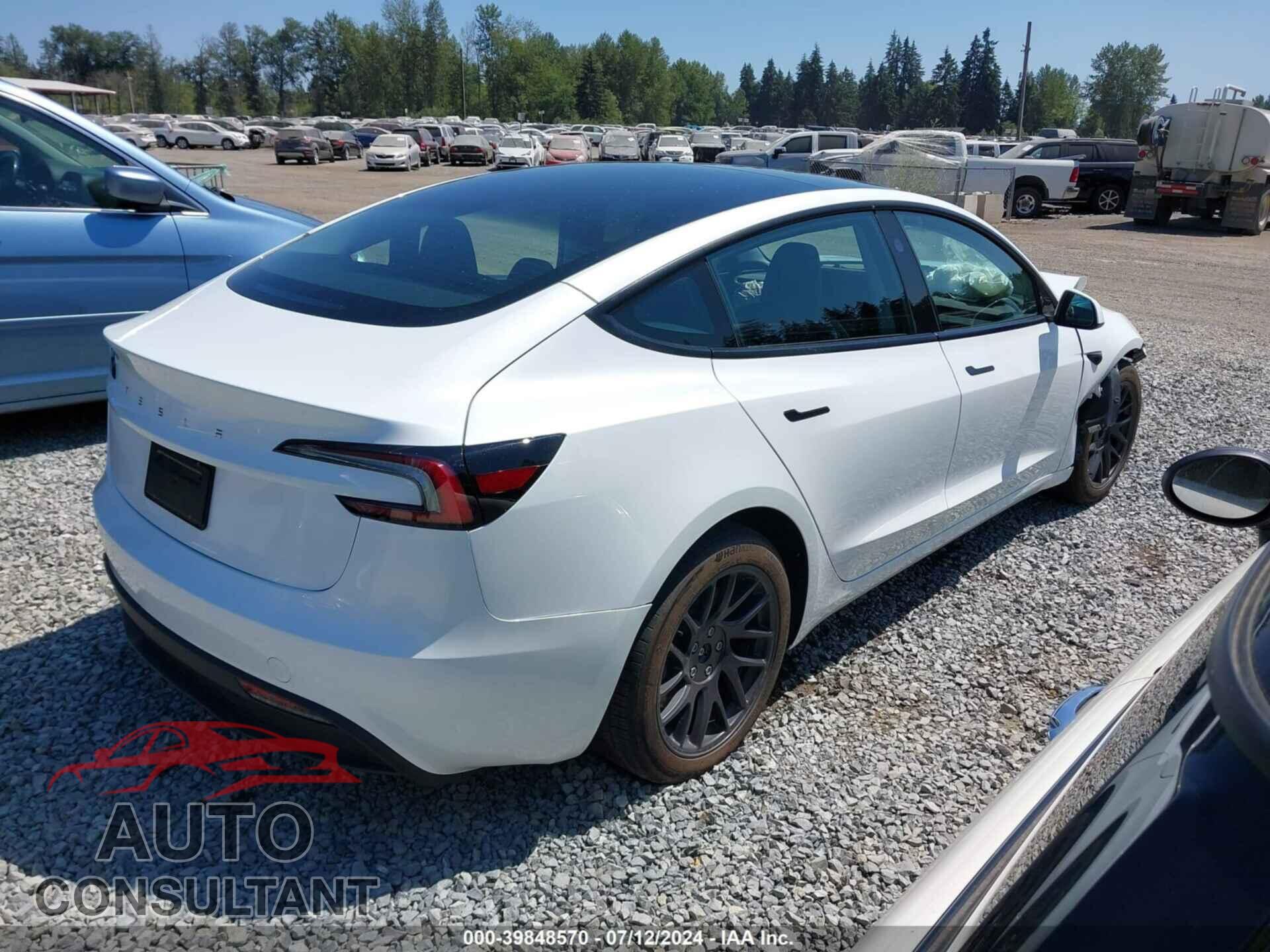 TESLA MODEL 3 2024 - 5YJ3E1EAXRF727053