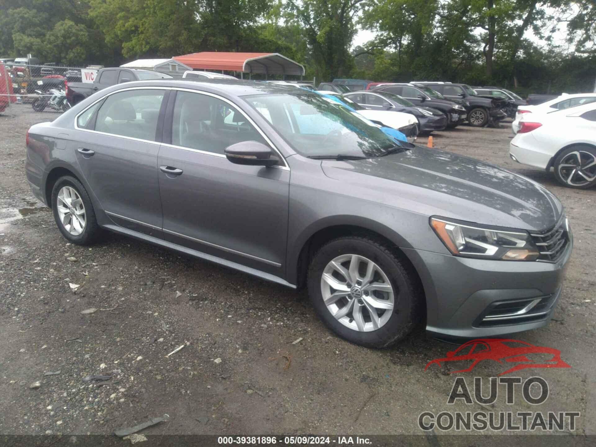 VOLKSWAGEN PASSAT 2017 - 1VWAT7A37HC037714