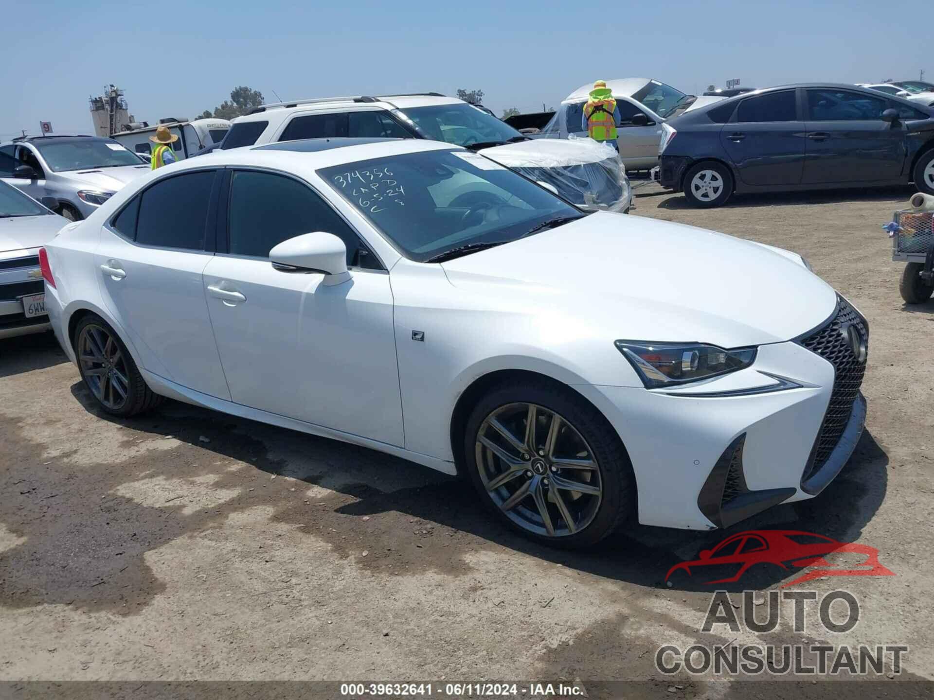 LEXUS IS 300 2018 - JTHBA1D2XJ5068476