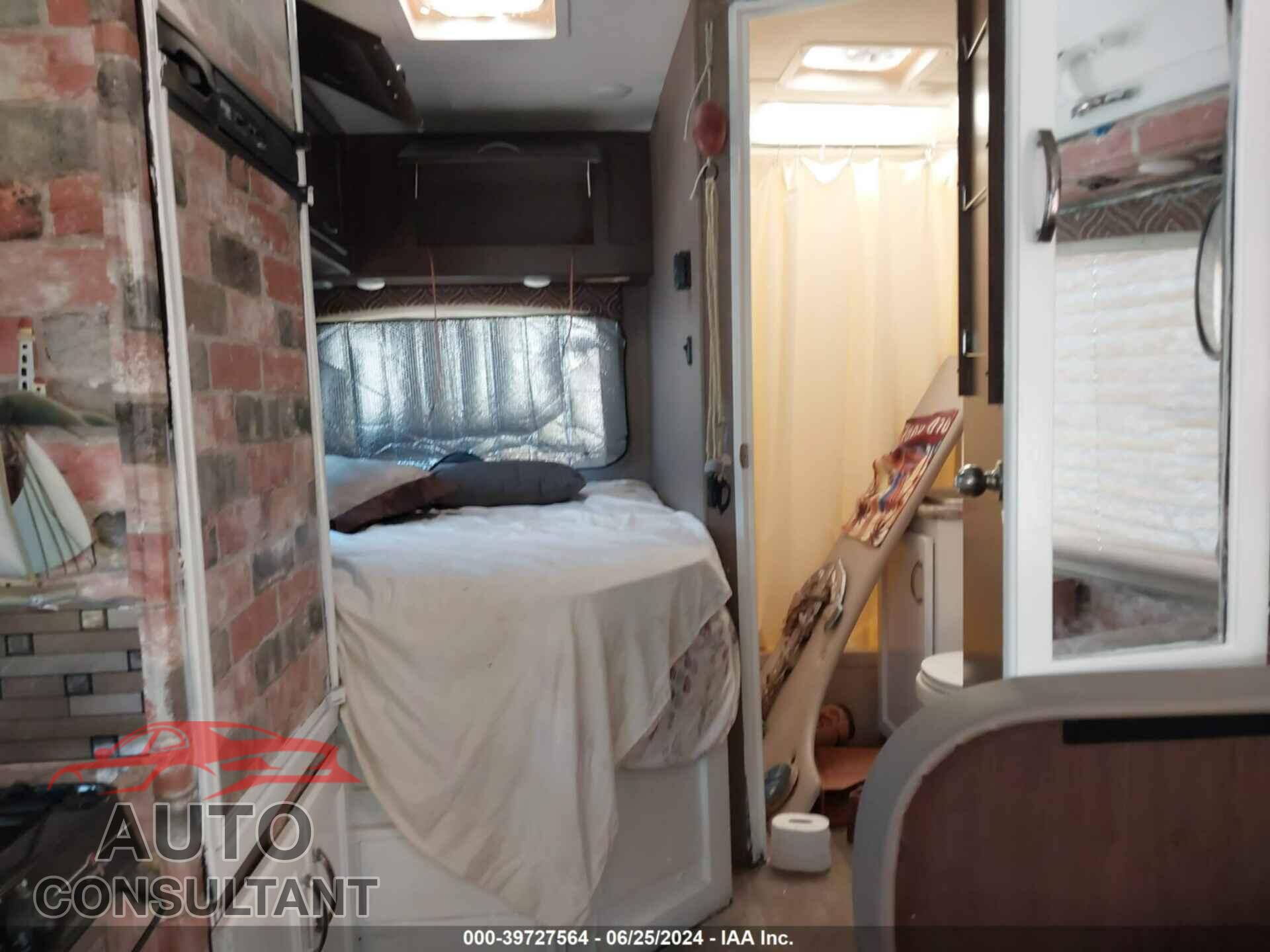 FORD E-450 CUTAWAY 2017 - 1FDXE4FS5HDC13526