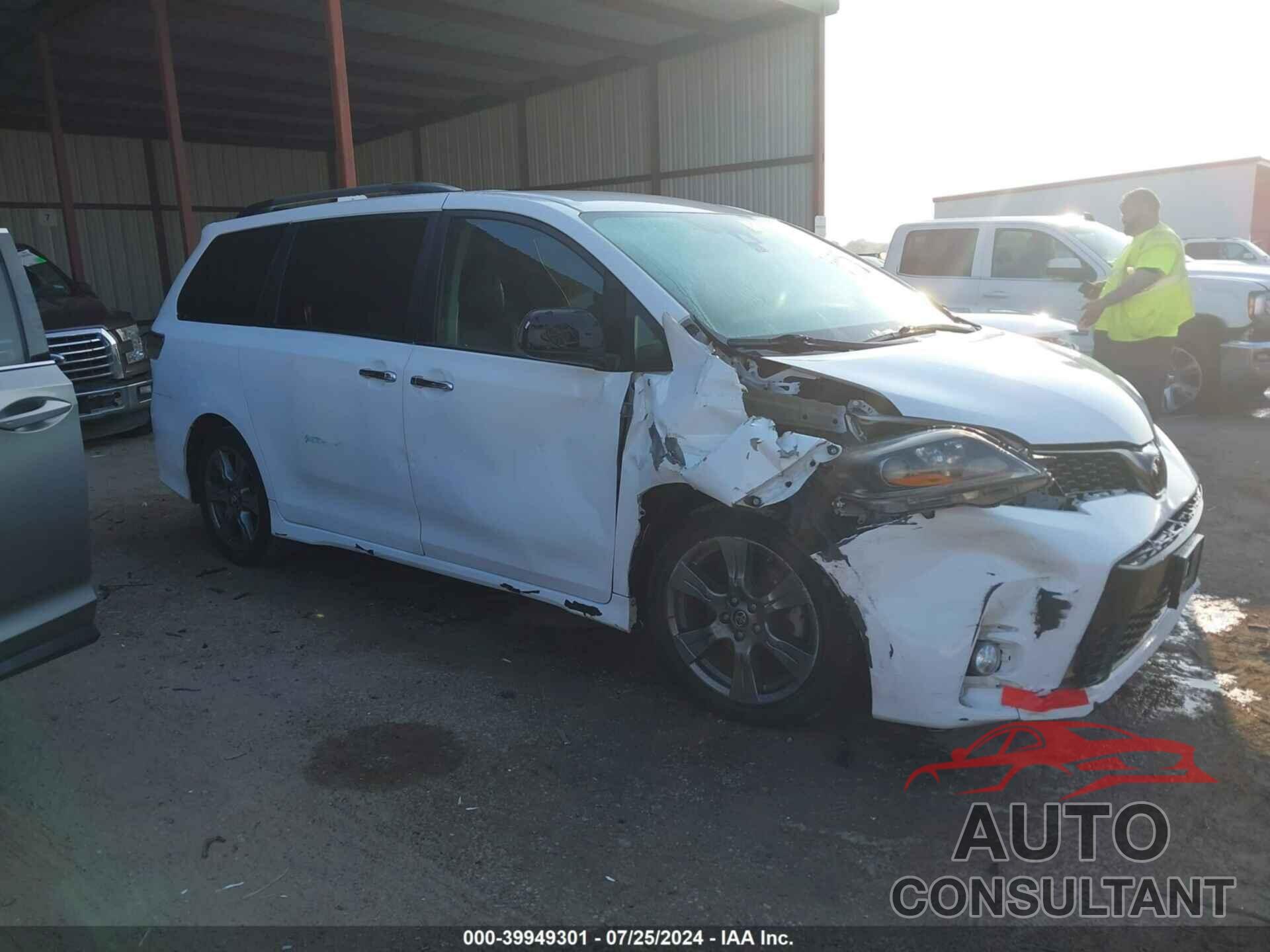 TOYOTA SIENNA 2018 - 5TDXZ3DC4JS925728