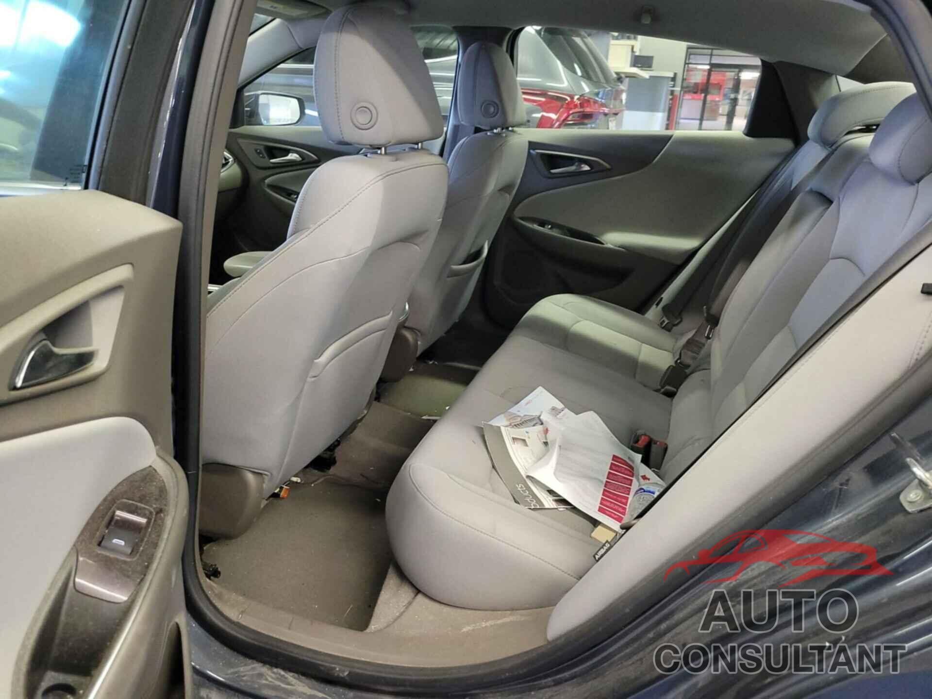CHEVROLET MALIBU 2021 - 1G1ZD5ST8MF031881