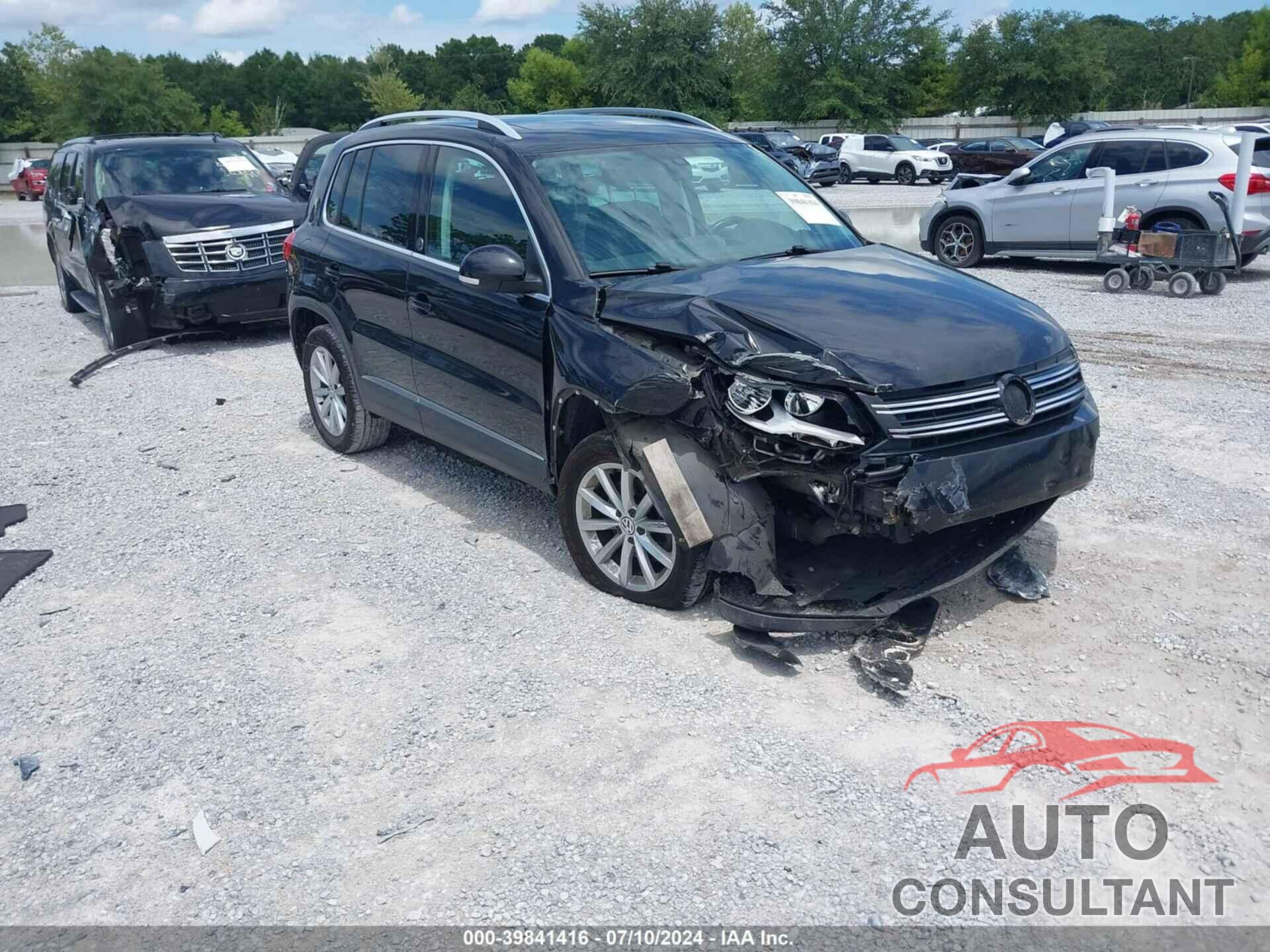 VOLKSWAGEN TIGUAN 2017 - WVGRV7AX3HW502874