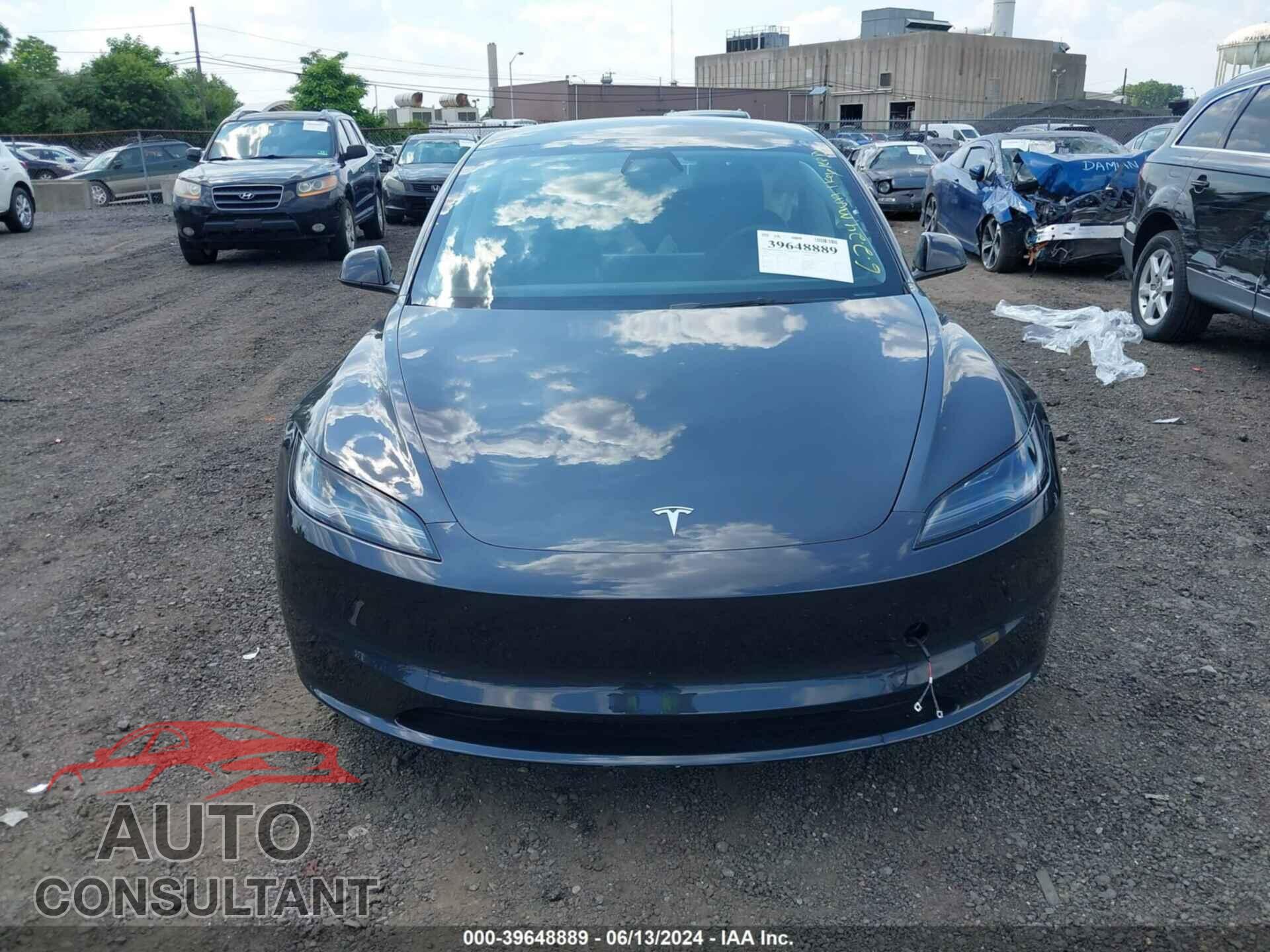 TESLA MODEL 3 2024 - 5YJ3E1EA3RF740369