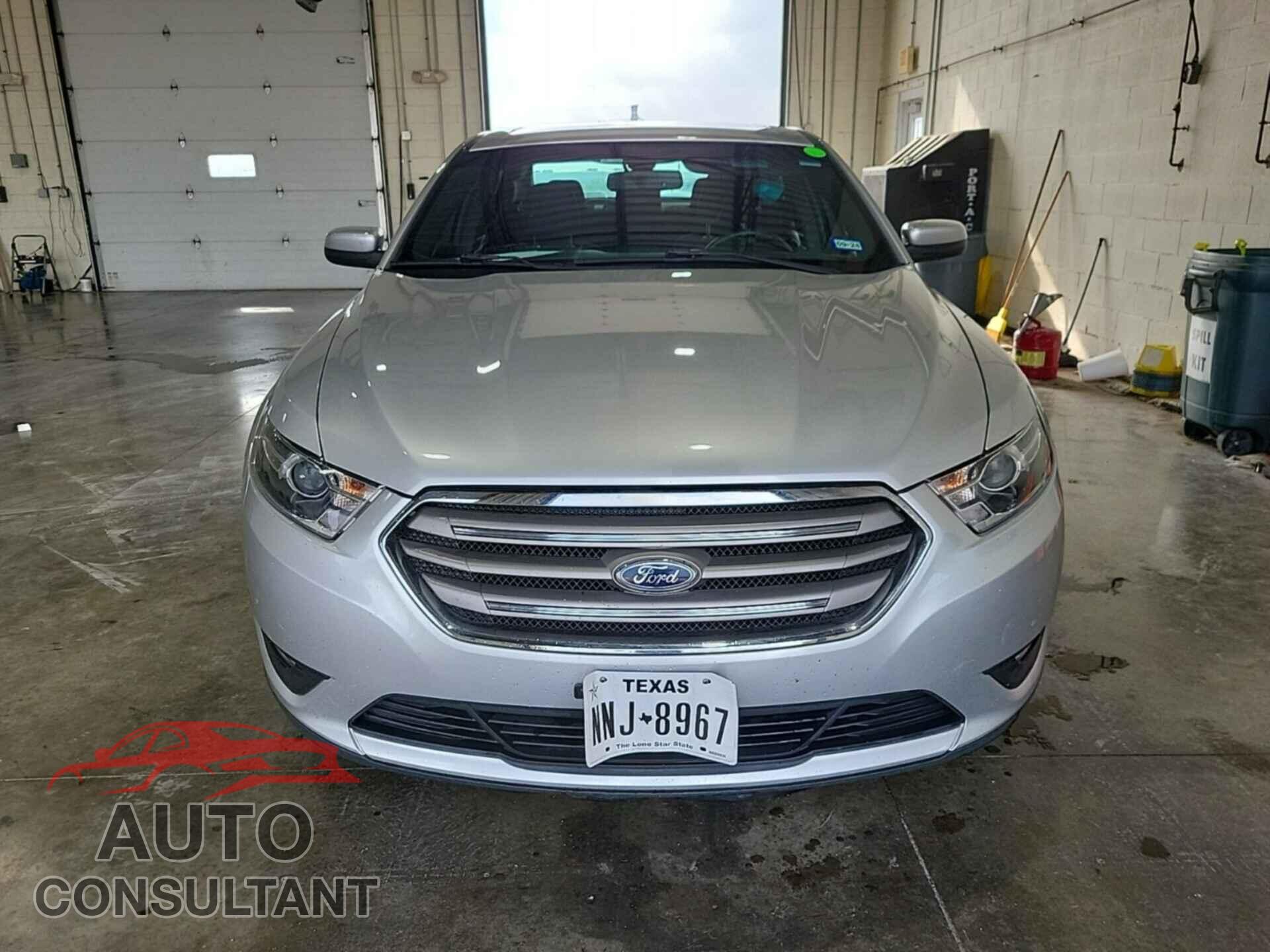 FORD TAURUS 2017 - 1FAHP2H85HG127064