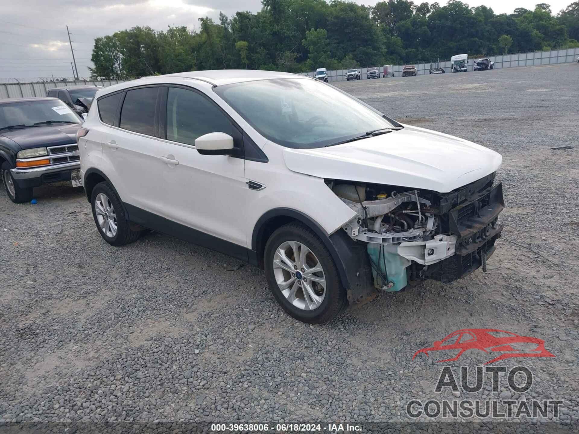 FORD ESCAPE 2017 - 1FMCU0GD9HUB49372